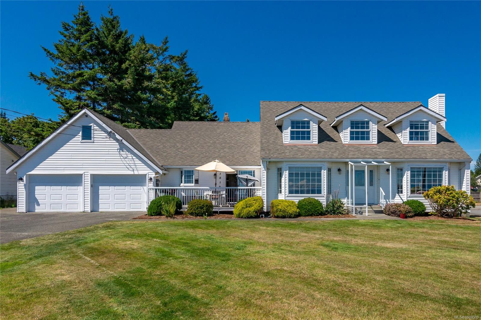 $1,249,000 - 3816 Island Hwy<br>British Columbia, V9H 1M6