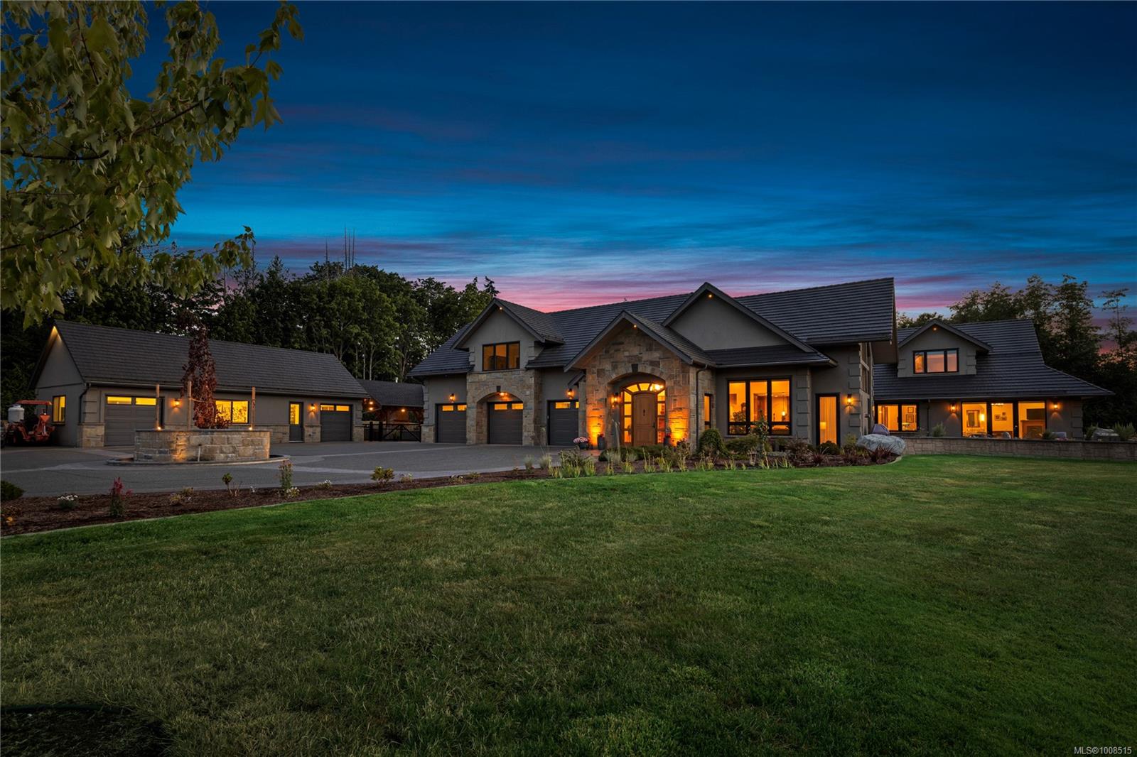 $4,850,000 - 445 Blower Rd<br>British Columbia, V9P 1V8