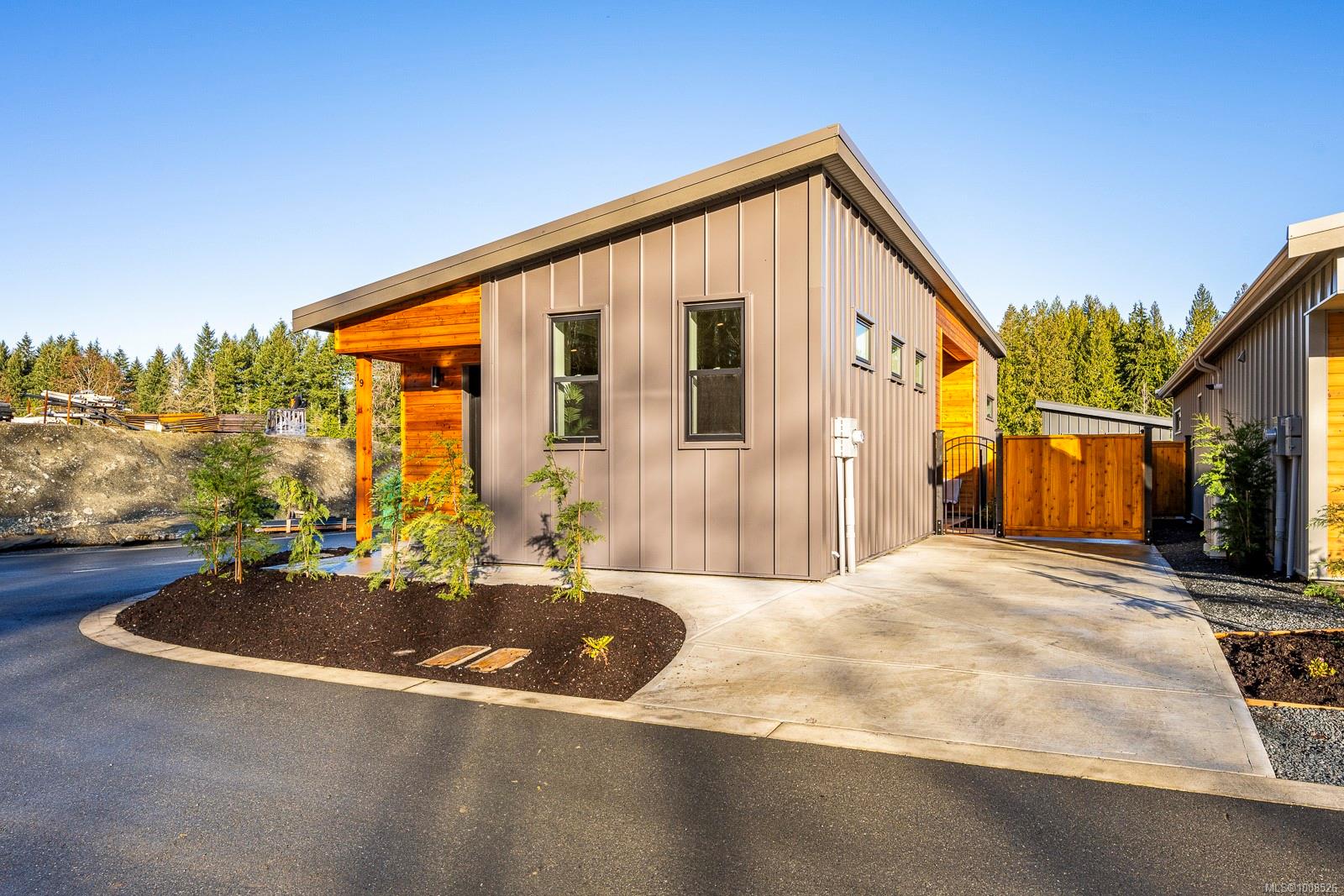 $450,800 - 3025 Royston Rd<br>British Columbia, V0R 1S0