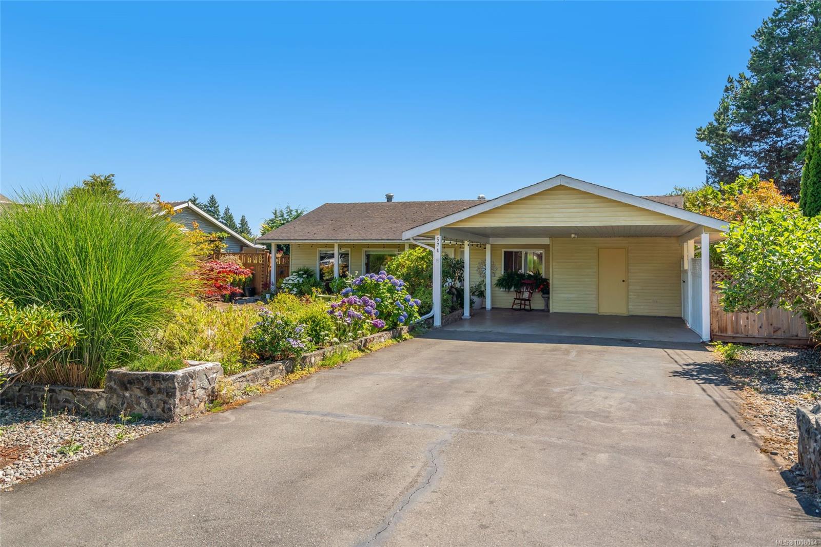 $769,000 - 574 Panorama Pl<br>British Columbia, V9P 1A4