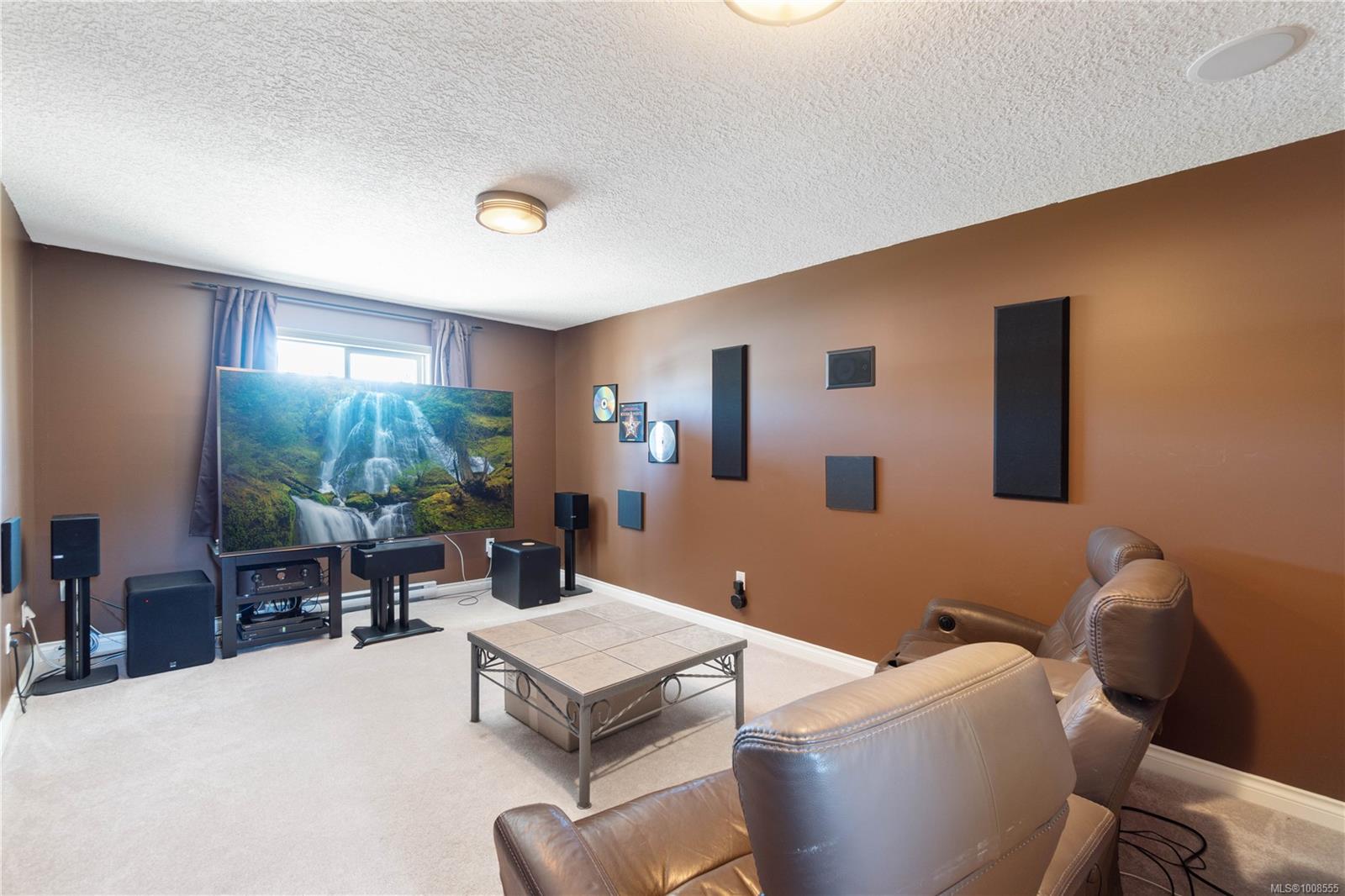 $754,900 - 323 Applewood Cres<br>British Columbia, V9R 0A7