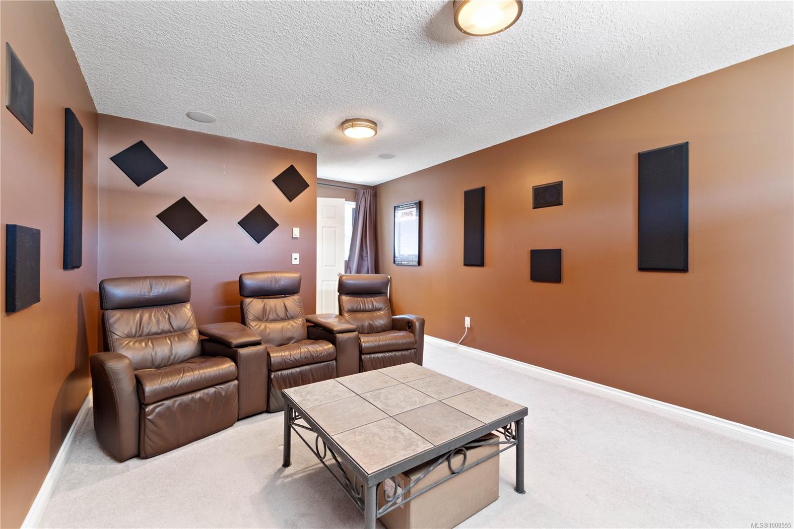 $754,900 - 323 Applewood Cres<br>British Columbia, V9R 0A7