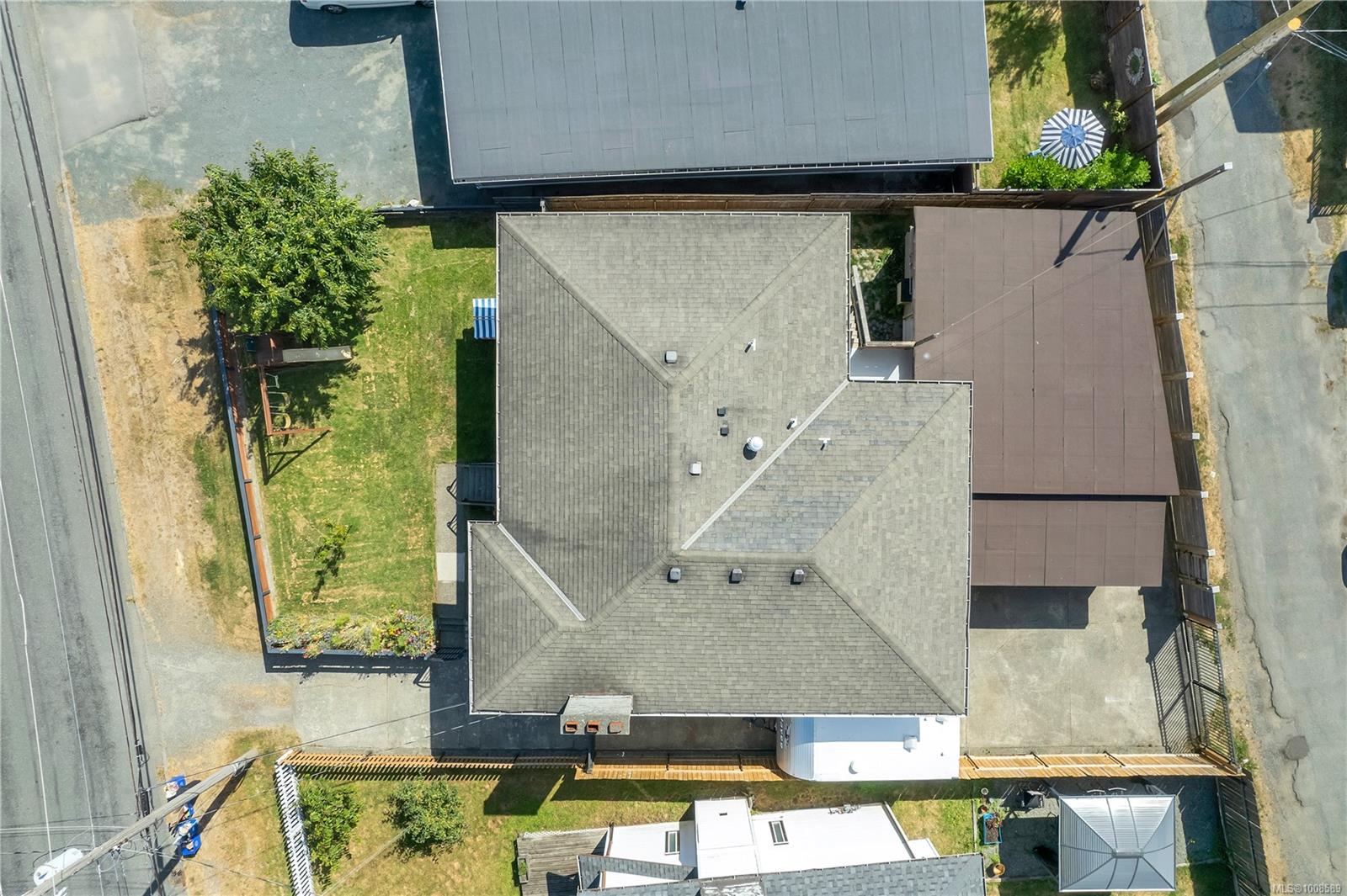 $658,000 - 521 6th Ave<br>British Columbia, V9W 3Z6