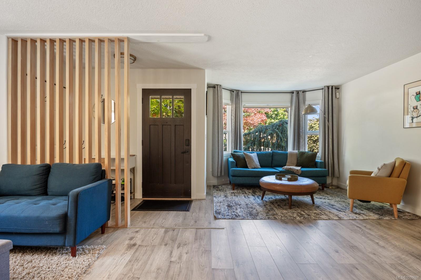 $840,000 - 1273 Noel Ave<br>British Columbia, V9N 4A3