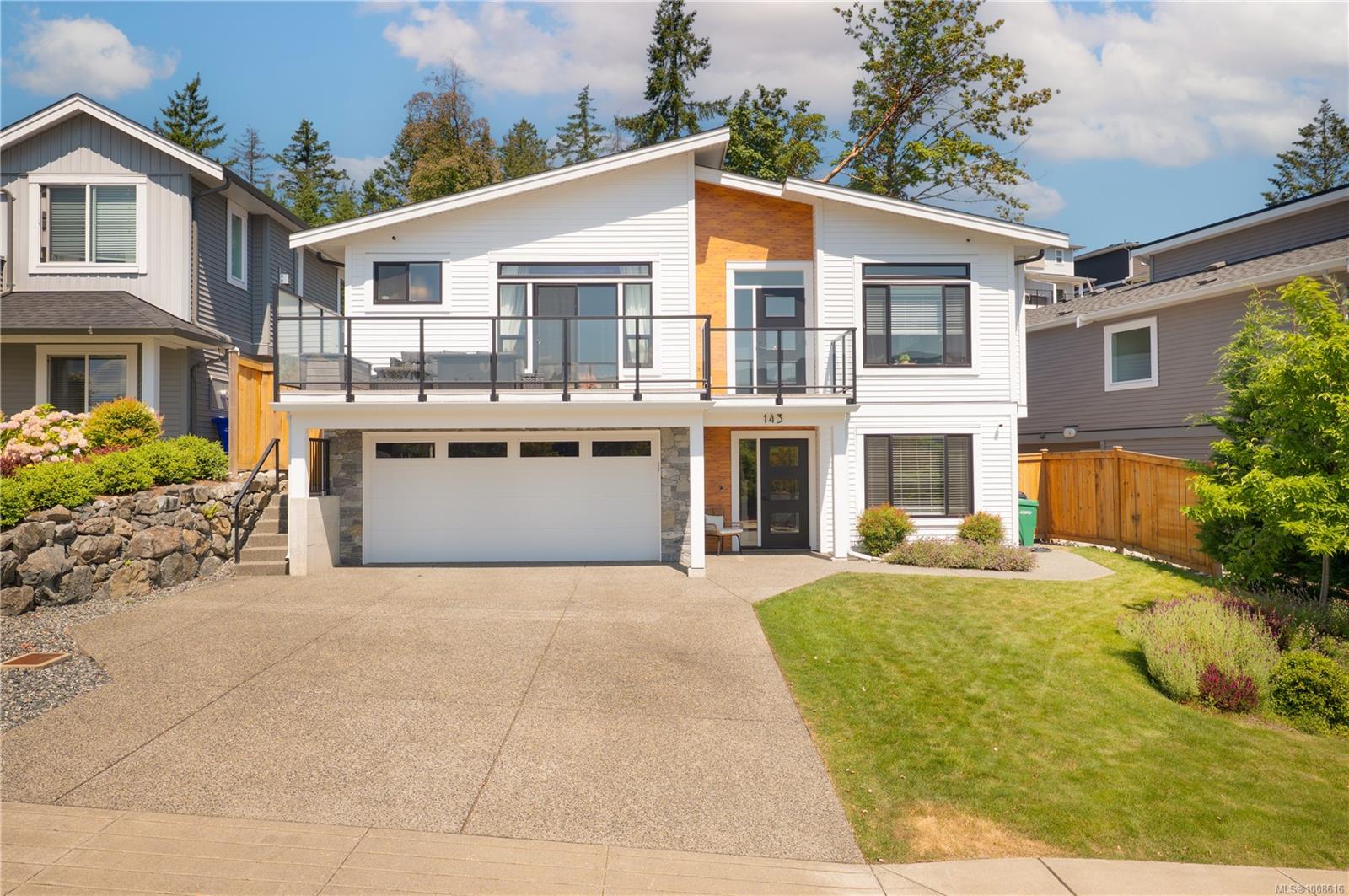 $1,150,000 - 143 Sunview Rd<br>British Columbia, V9T 0M6