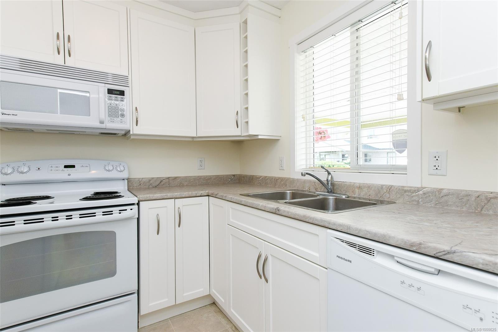 $372,000 - 1095 EDGETT Rd<br>British Columbia, V9N 8P2