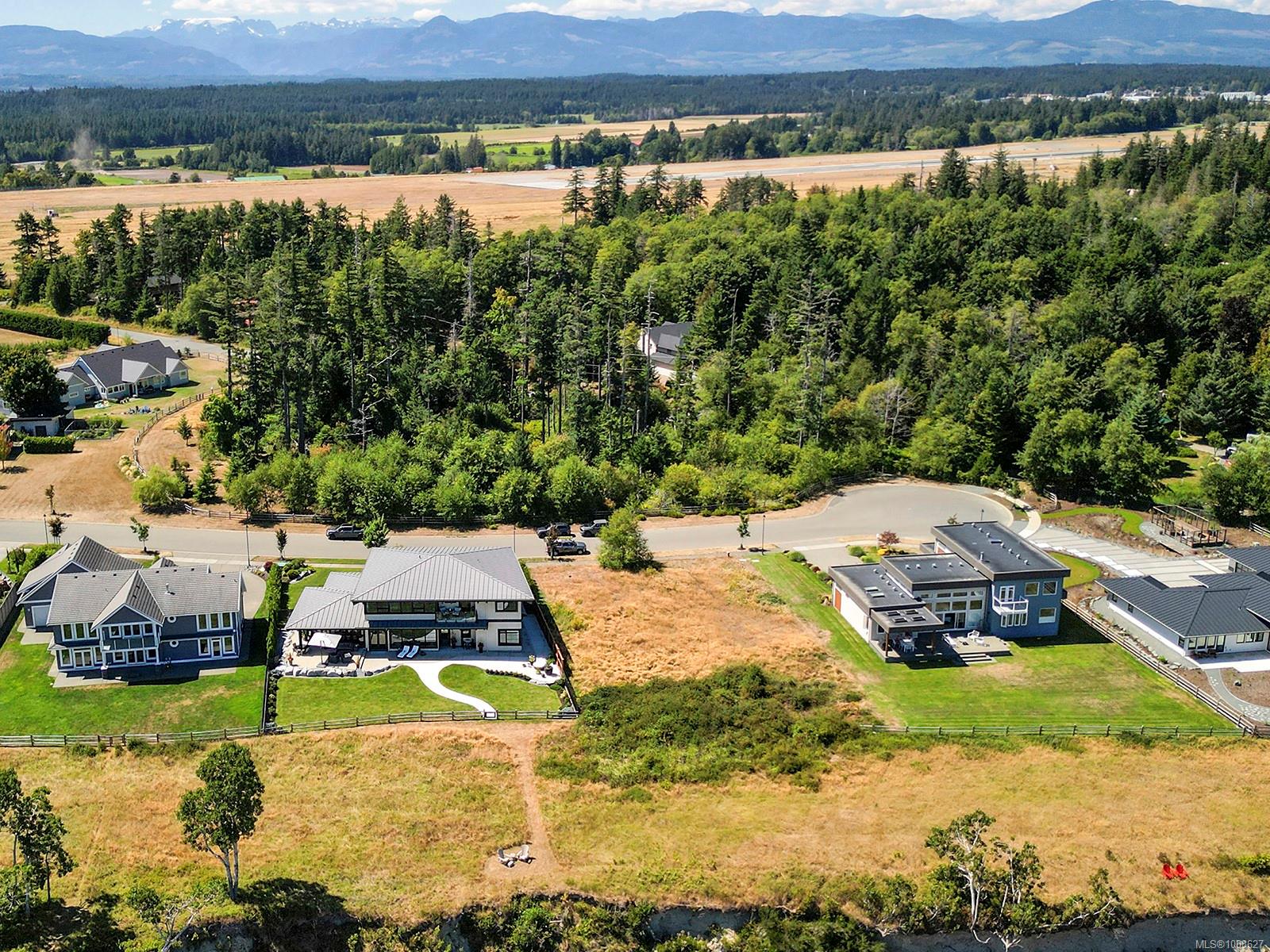 $1,075,000 - 290 Connemara Rd<br>British Columbia, V9M 3T4
