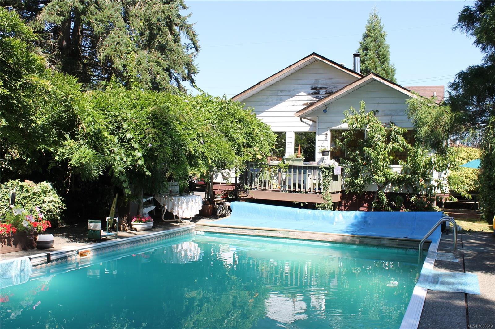 $550,000 - 756 Marchmont Rd<br>British Columbia, V9L 2M1