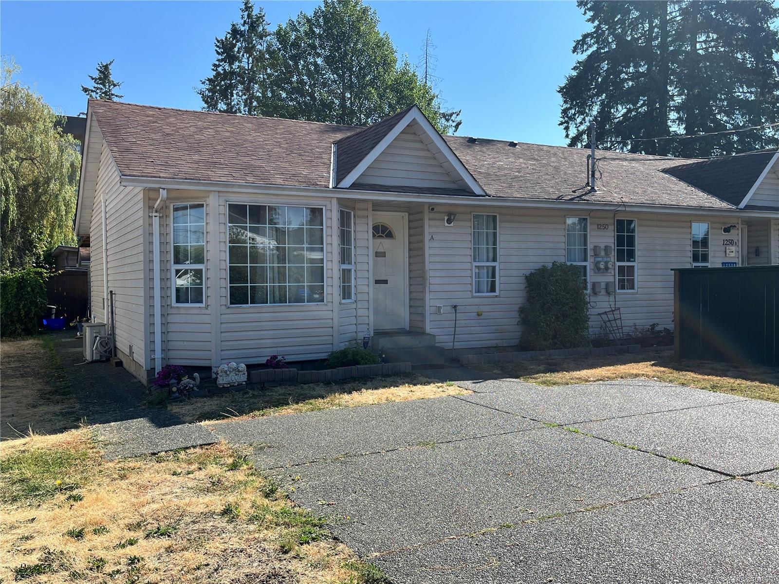 $499,000 - 1250 Stewart Ave<br>British Columbia, V9N 3H4