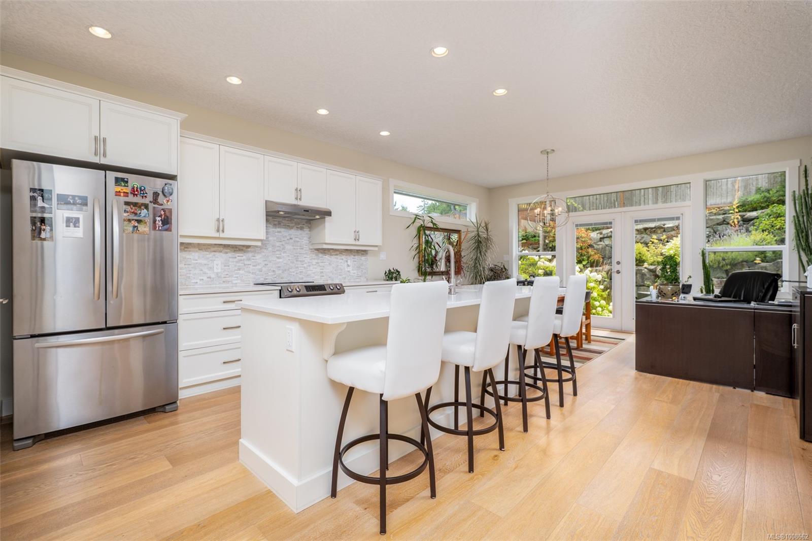 $895,000 - 3318 Creegan Dr<br>British Columbia, V0R 1K2