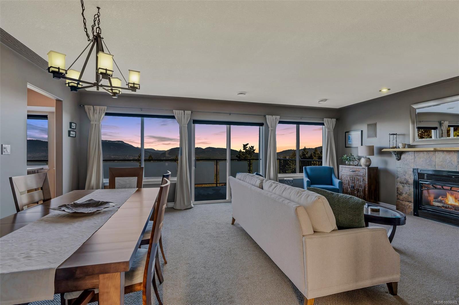 $999,000 - 6015 Chippewa Rd<br>British Columbia, V9L 5P3