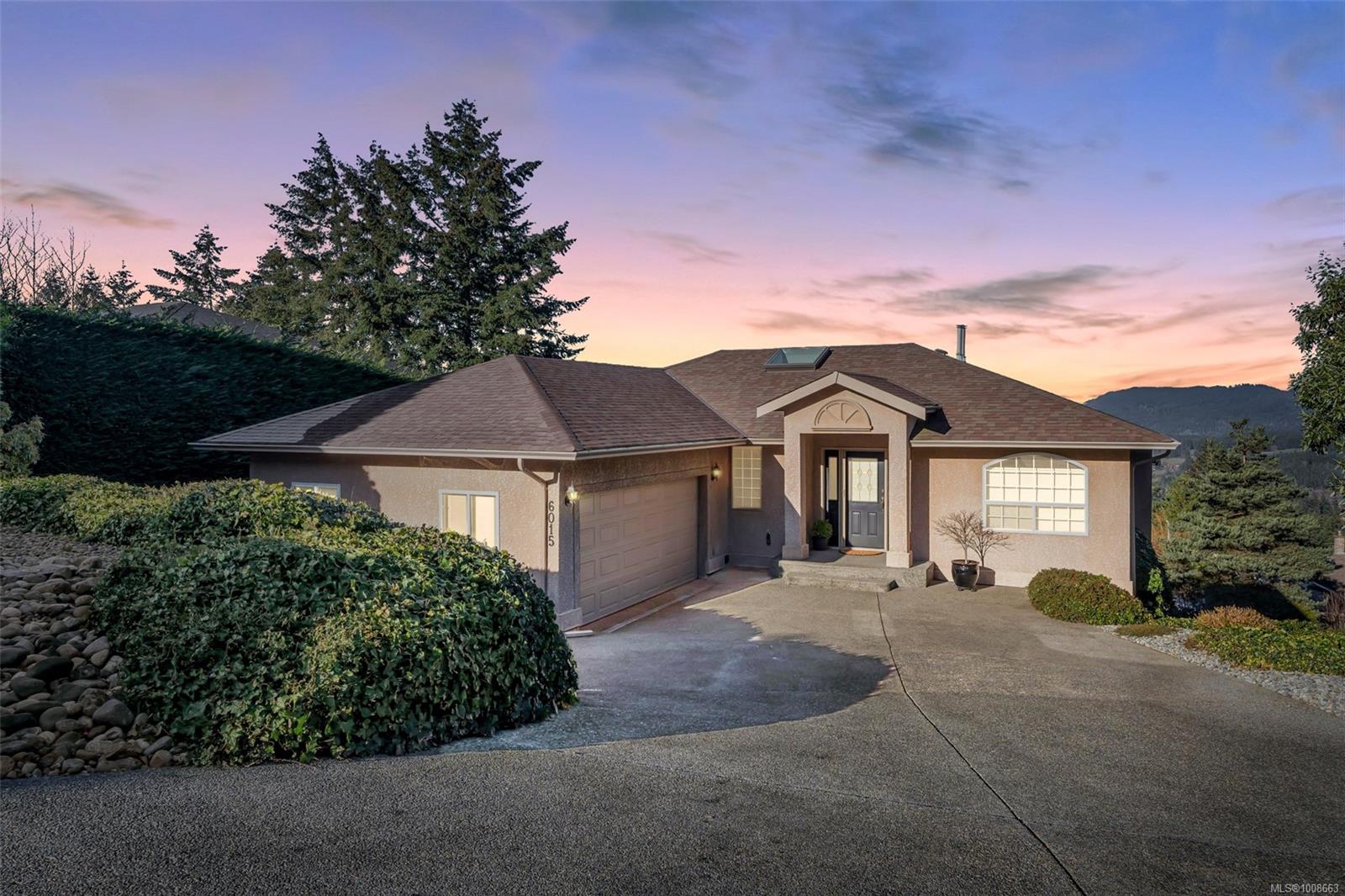$999,000 - 6015 Chippewa Rd<br>British Columbia, V9L 5P3
