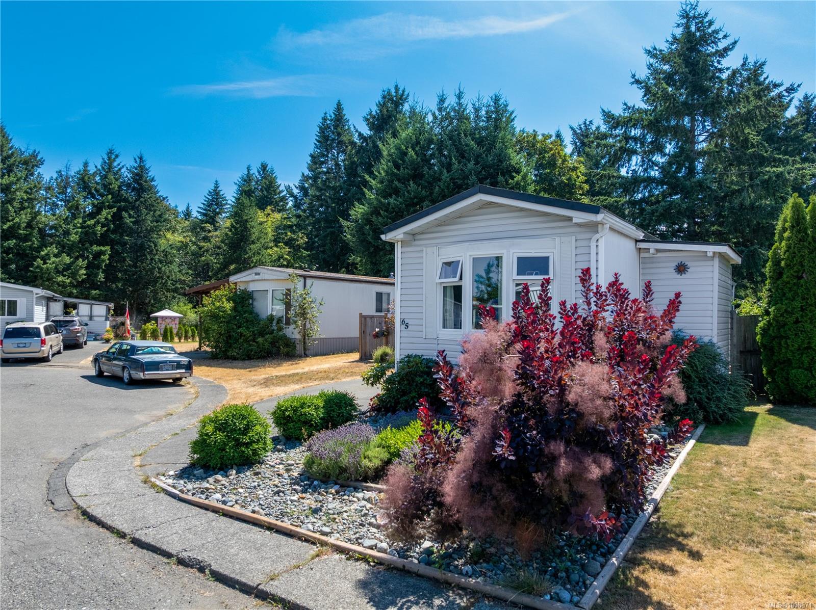 $369,000 - 390 Cowichan Ave<br>British Columbia, V9N 7T4