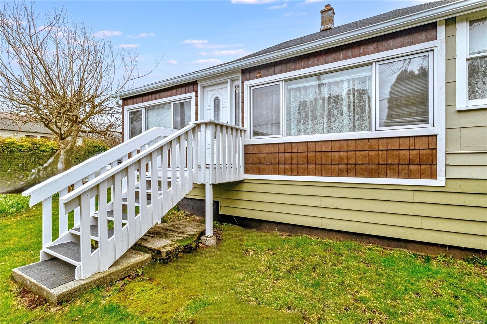 $599,900 - 9900 Esplanade St<br>British Columbia, V0R 1K0