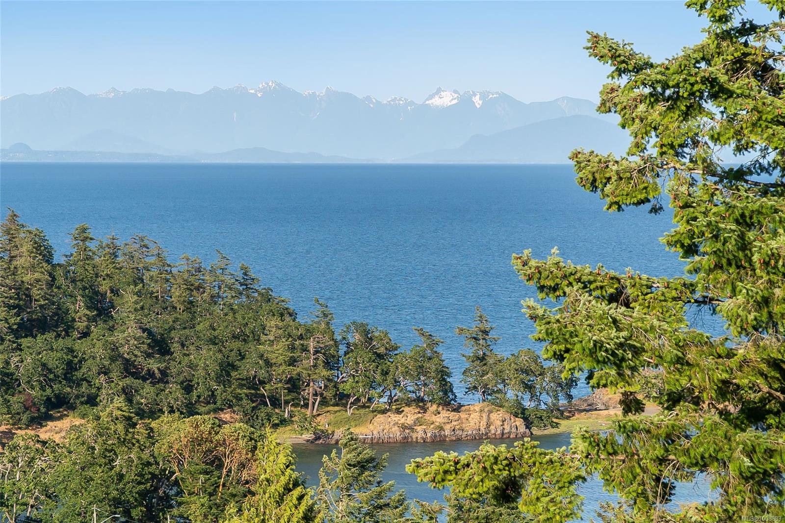 $1,199,000 - 3796 Sundown Dr<br>British Columbia, V9T 4R1
