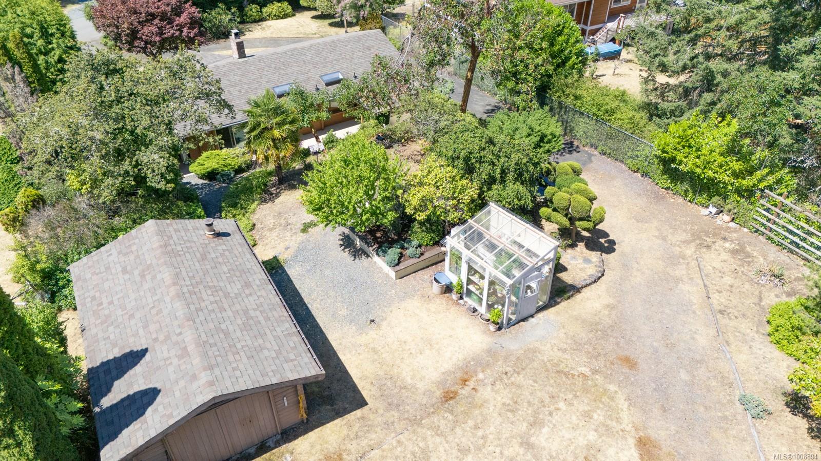 $799,999 - 1600 Seacrest Rd<br>British Columbia, V9P 9B5