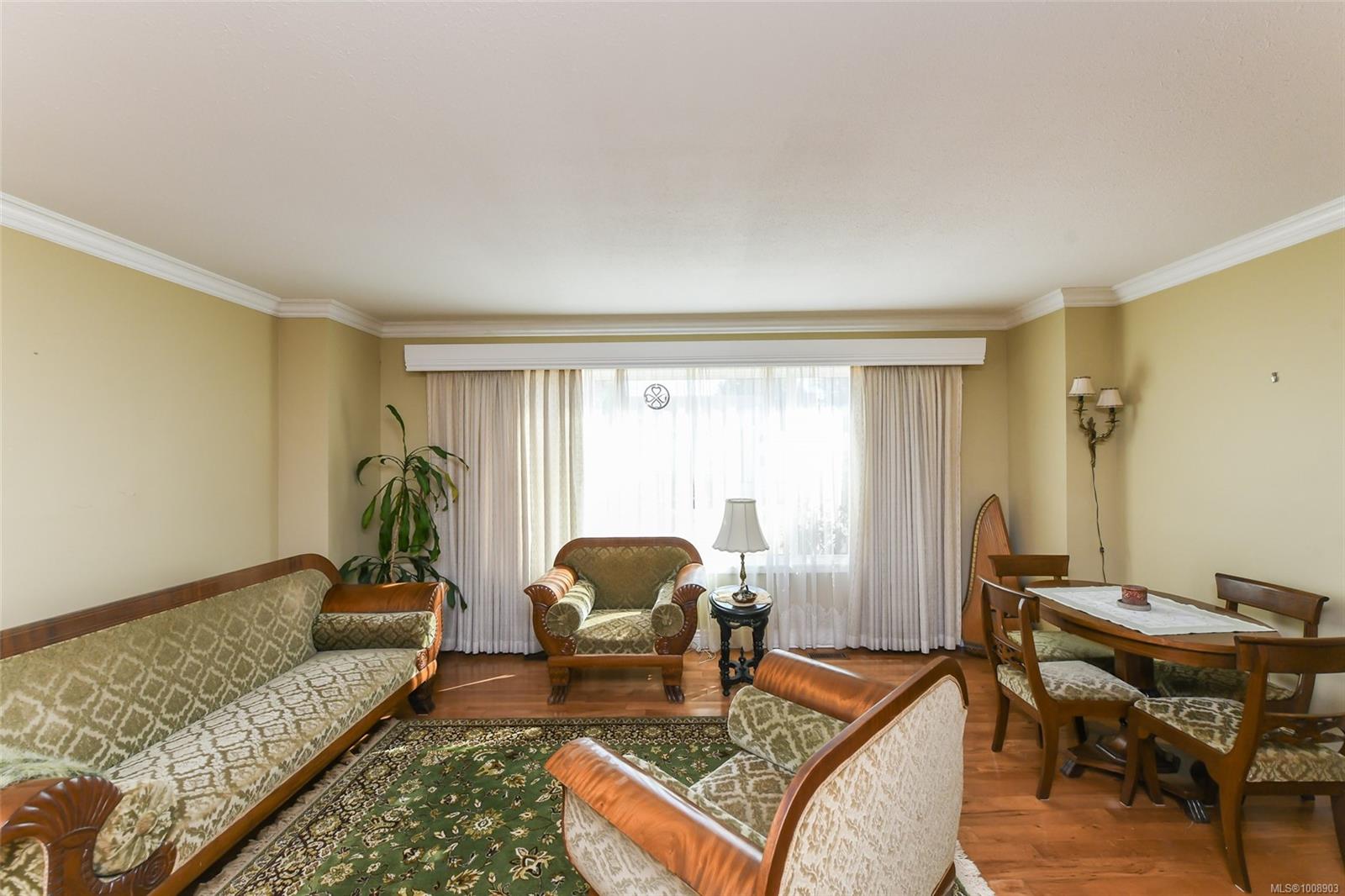 $675,000 - 2237 Tull Ave<br>British Columbia, V9N 7S1