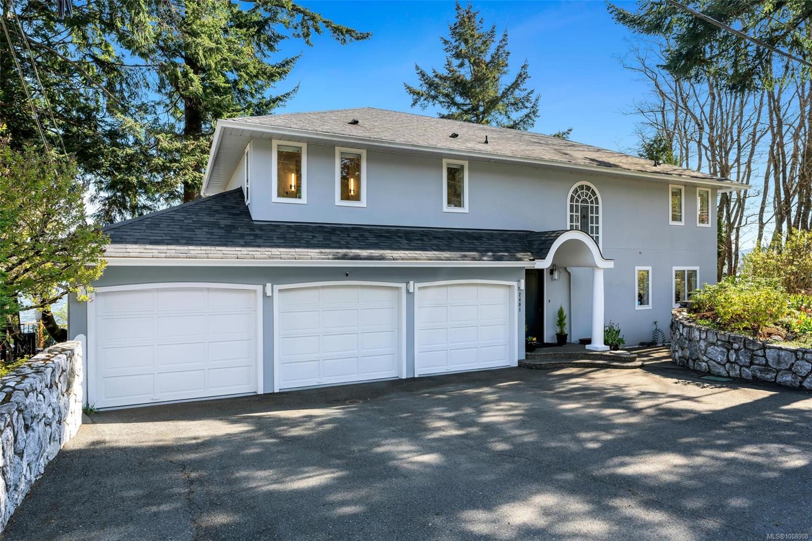 $1,999,900 - 2401 Mill Bay Rd<br>British Columbia, V8H 1B9