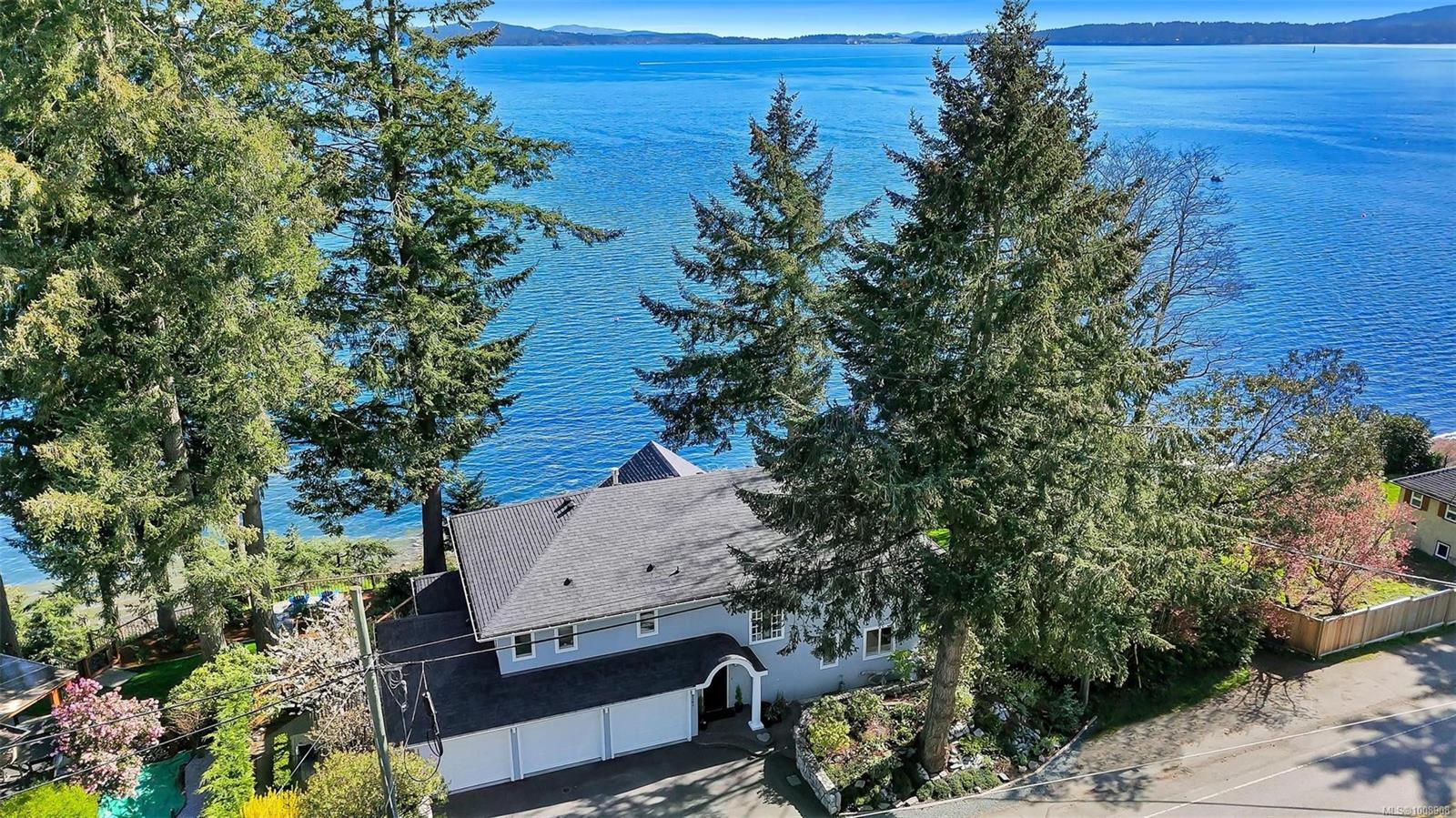 $1,999,900 - 2401 Mill Bay Rd<br>British Columbia, V8H 1B9