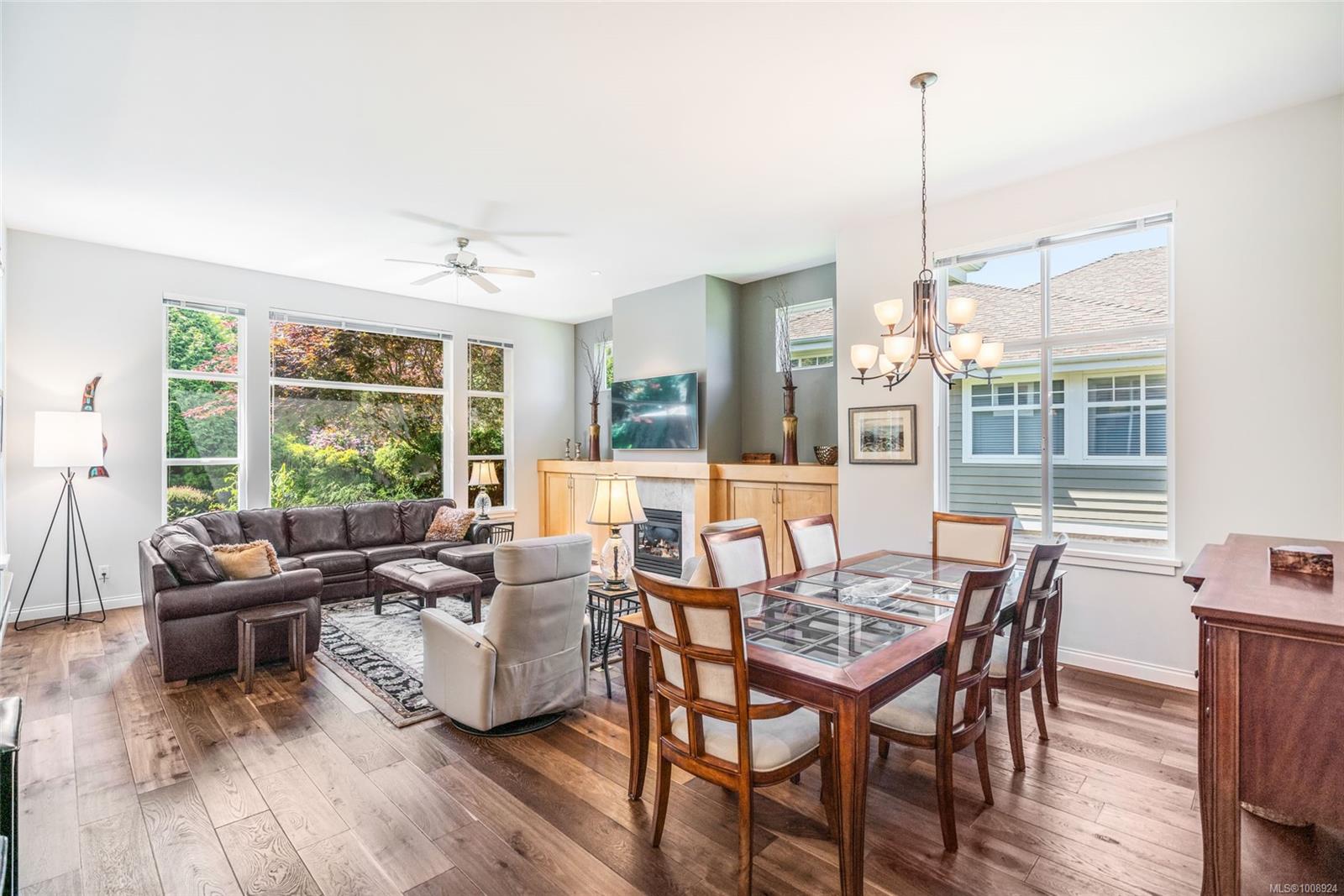 $1,150,000 - 1396 Gabriola Dr<br>British Columbia, V9P 2Y5