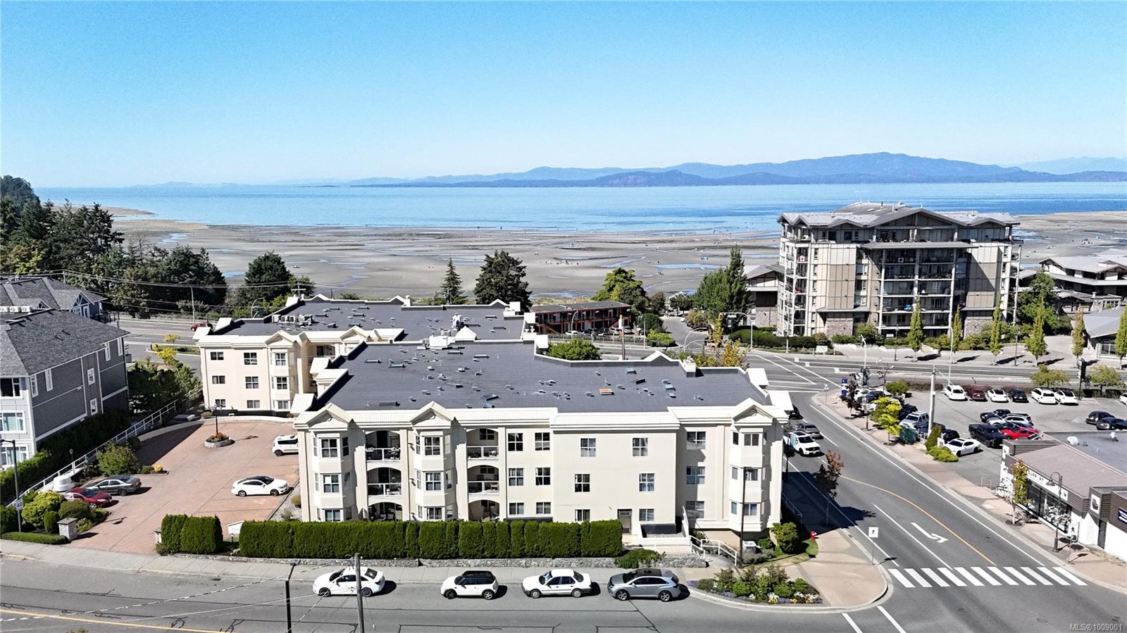 $519,900 - 220 Island Hwy<br>British Columbia, V9P 2P3