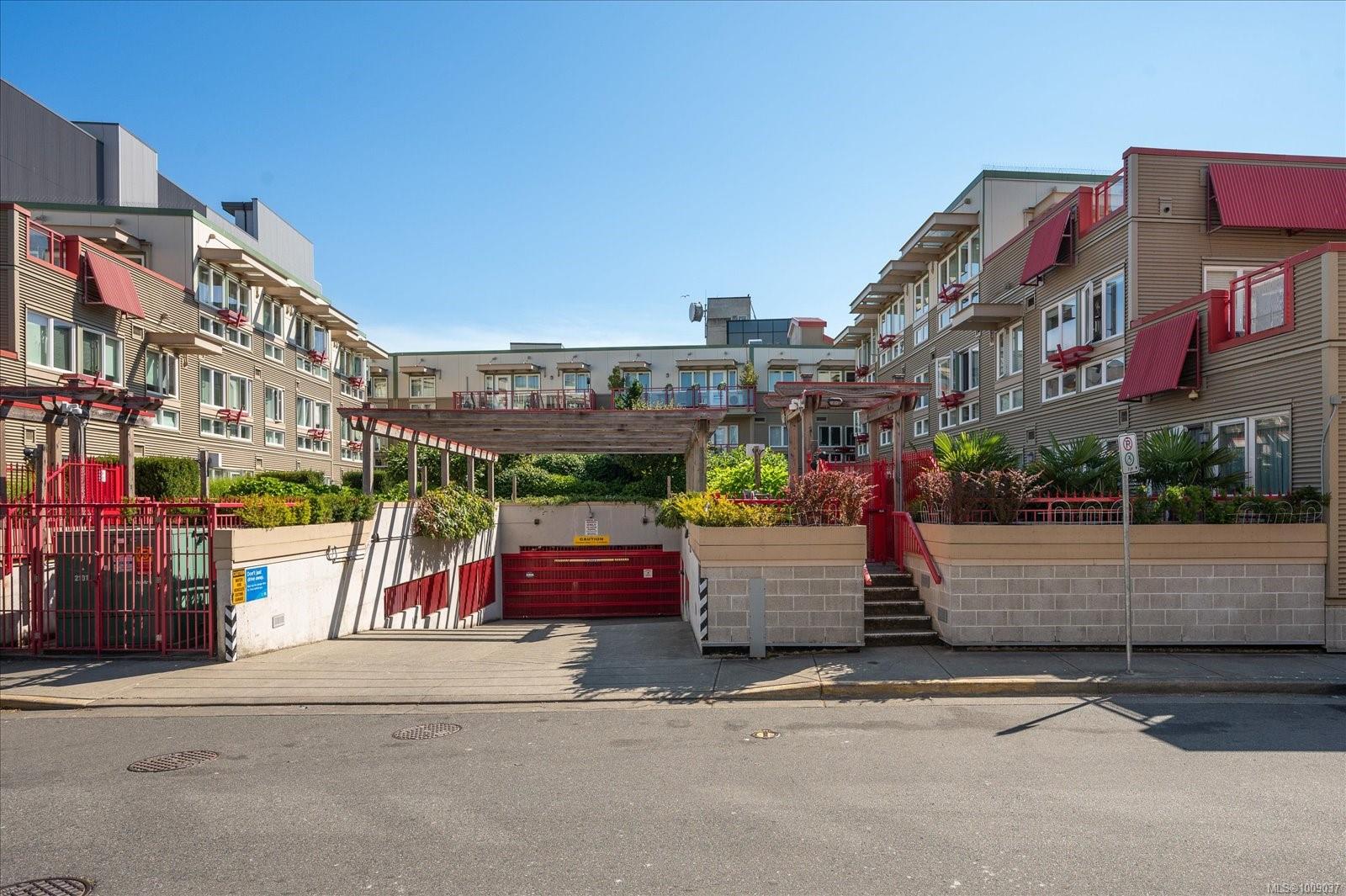 $373,995 - 99 Chapel St<br>British Columbia, V9R 5H3