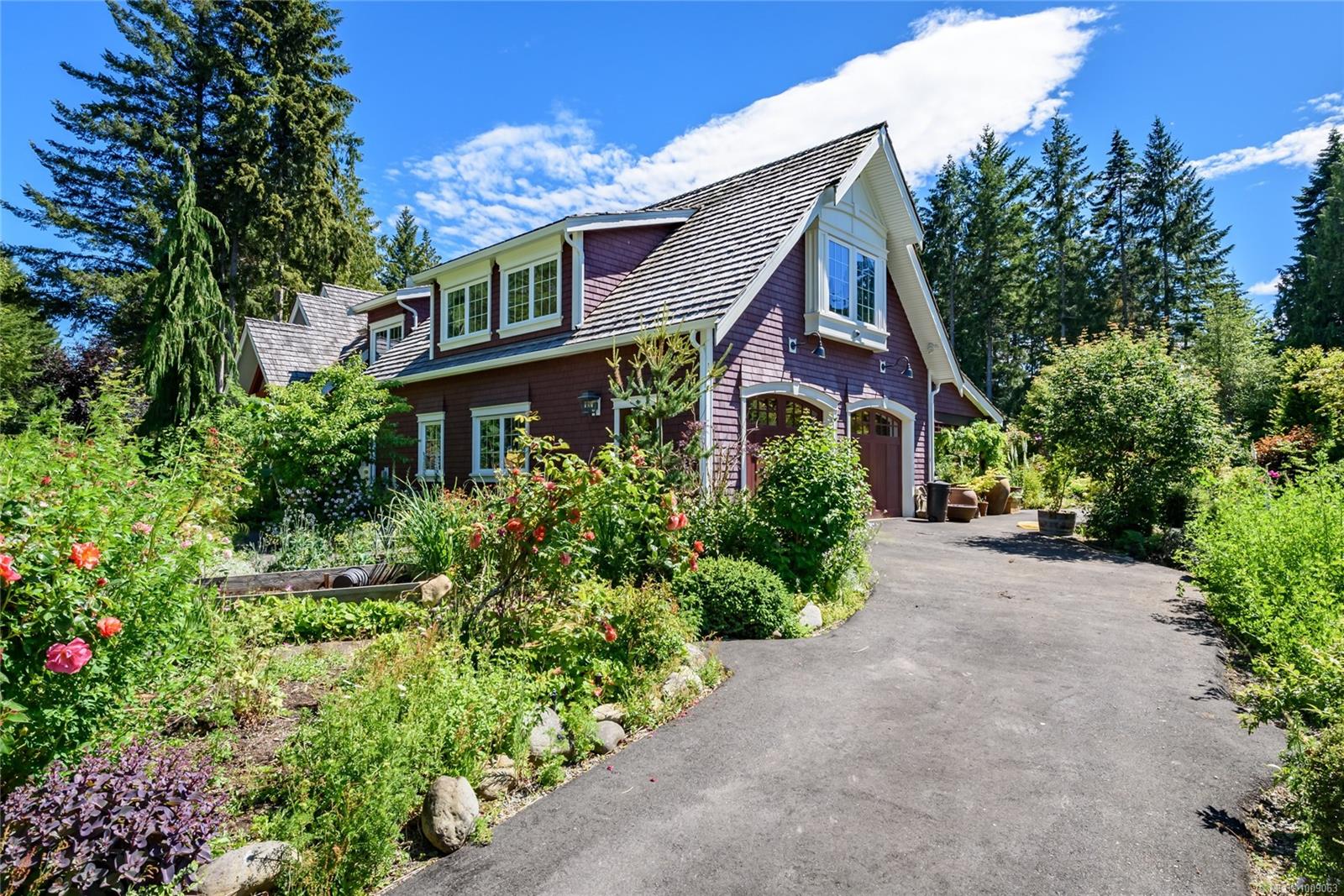 $2,499,000 - 7679 Victor Lane<br>British Columbia, V0R 1W0