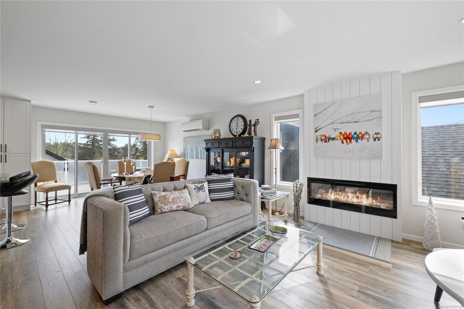 $799,900 - 1308 Fielding Rd<br>British Columbia, V9X 1K8