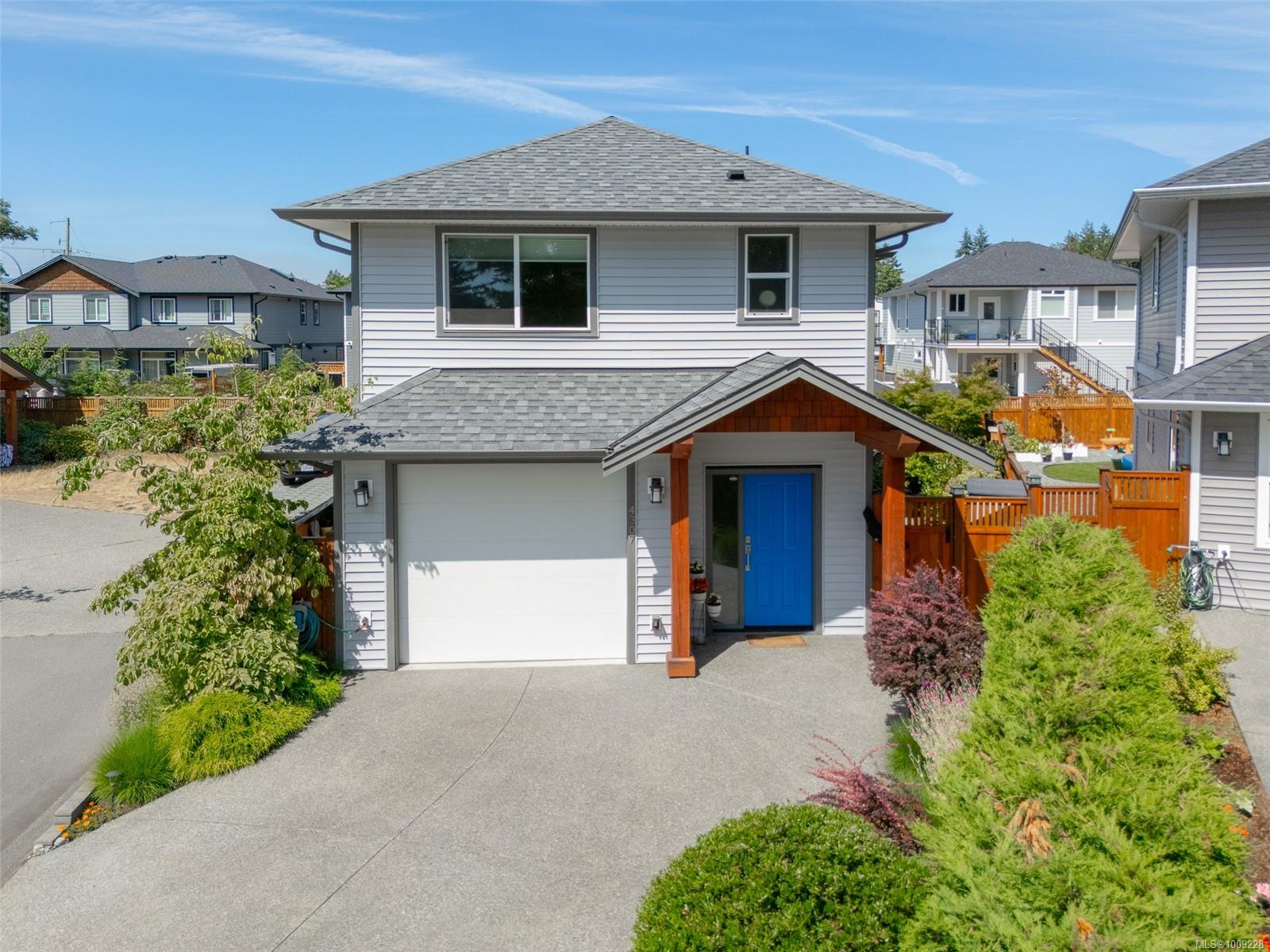 $799,900 - 4307 Jingle Pot Rd<br>Nanaimo, British Columbia, V9T 5P5
