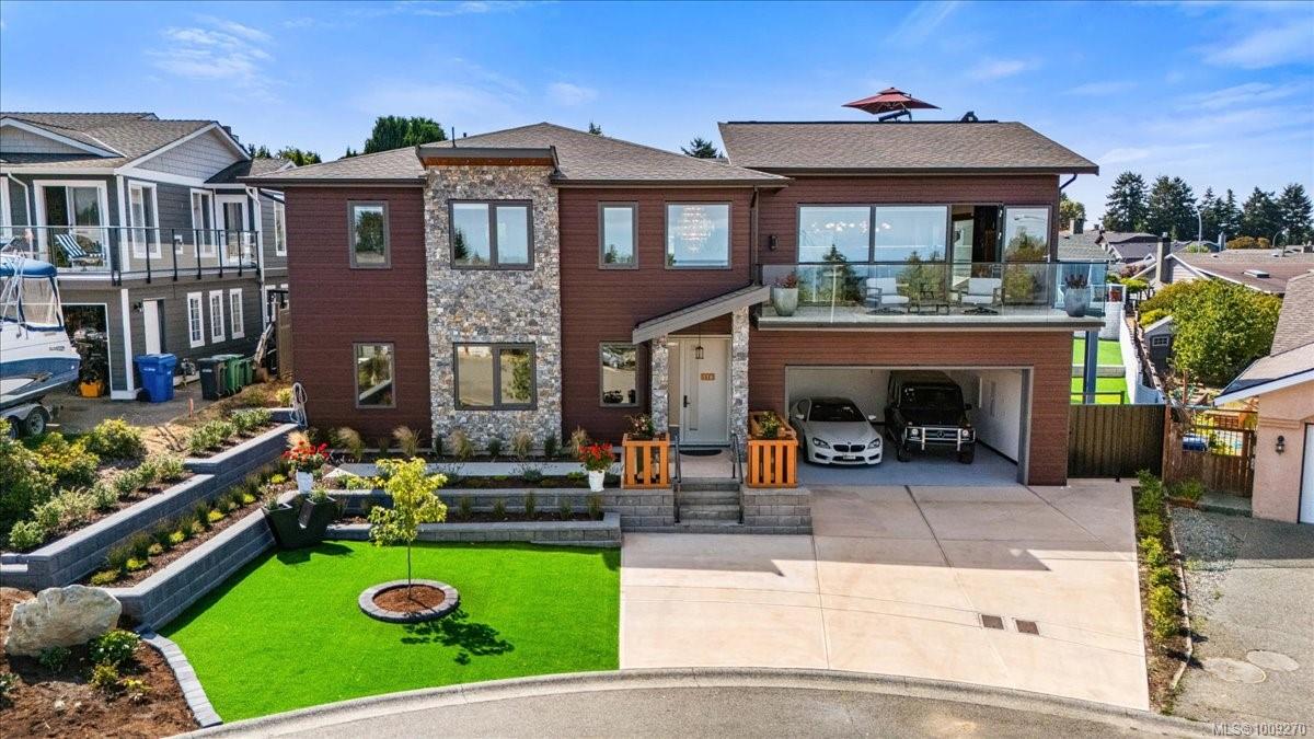 $1,949,900 - 116 Sharon Pl<br>Nanaimo, British Columbia, V9V 1C5