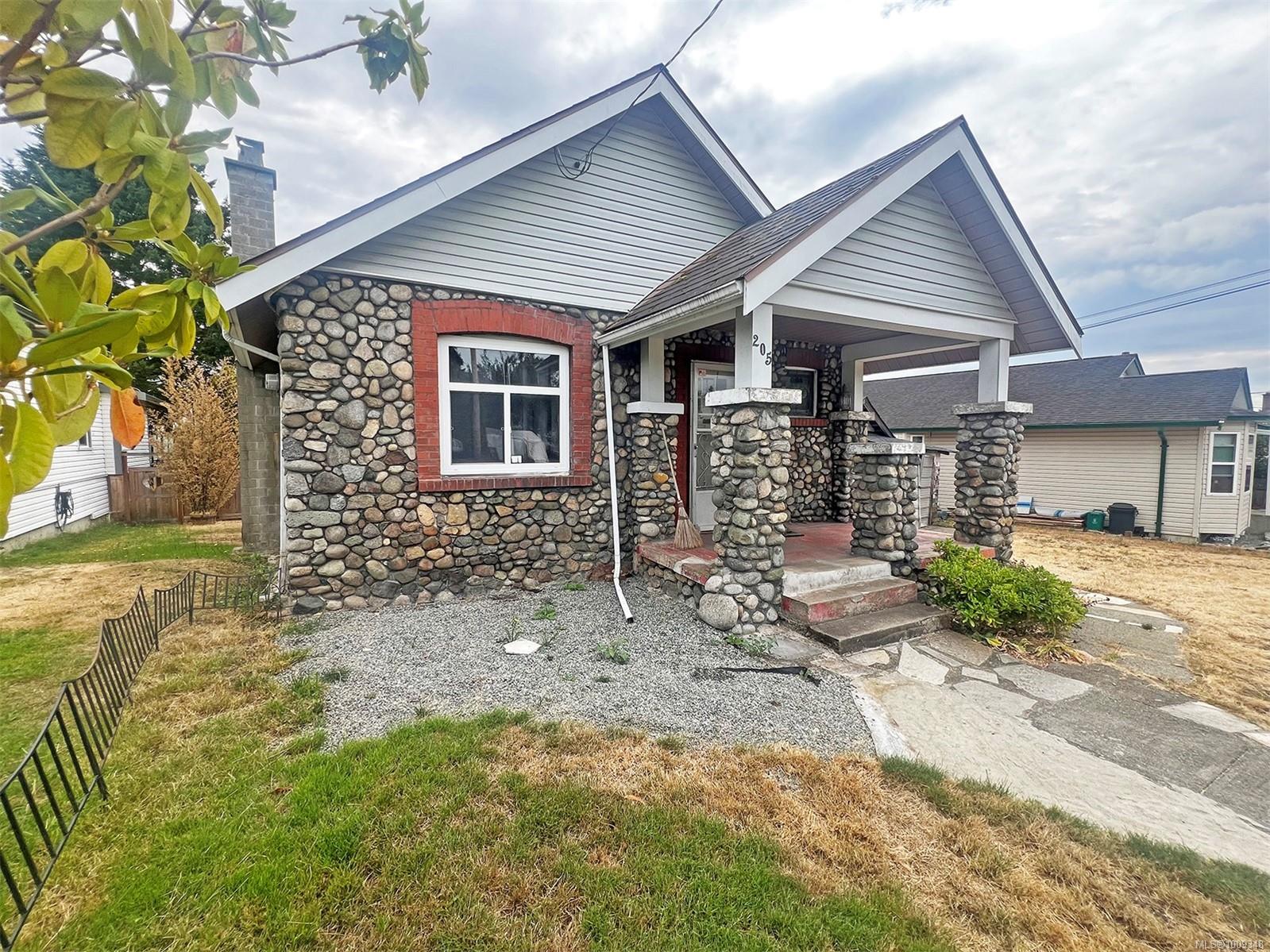 205 View St, (Na South Nanaimo) Nanaimo British Columbia, V9R 4N5 $448,000