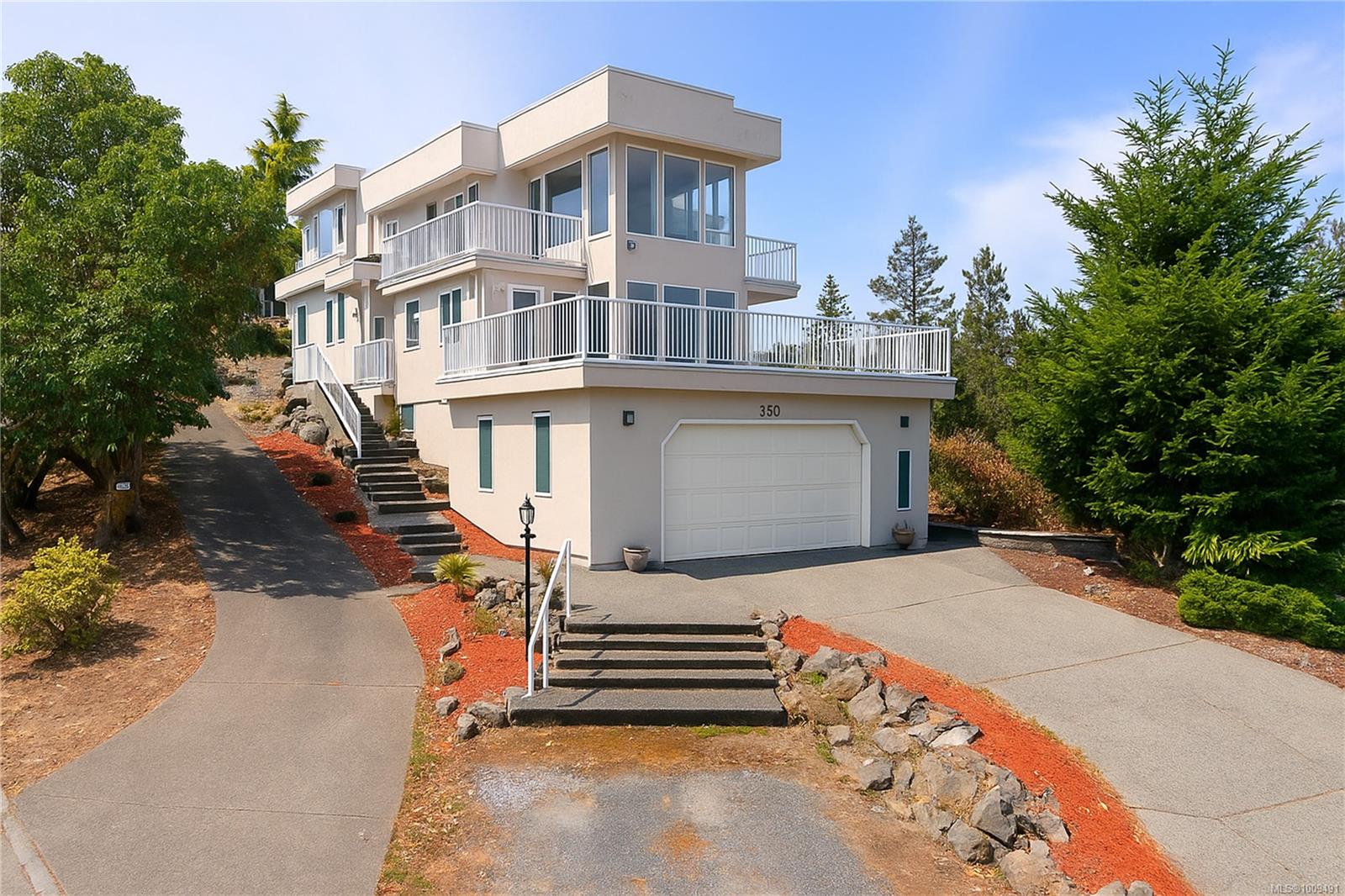 250 Canterbury Cres, (Na Departure Bay) Nanaimo British Columbia, V9T 4S4 $1,095,000