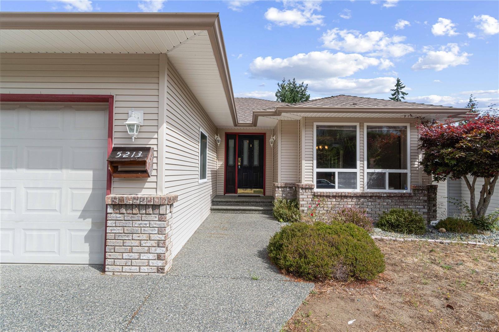 5213 Fox Pl, (Na North Nanaimo) Nanaimo British Columbia, V9T 6K5 $799,900