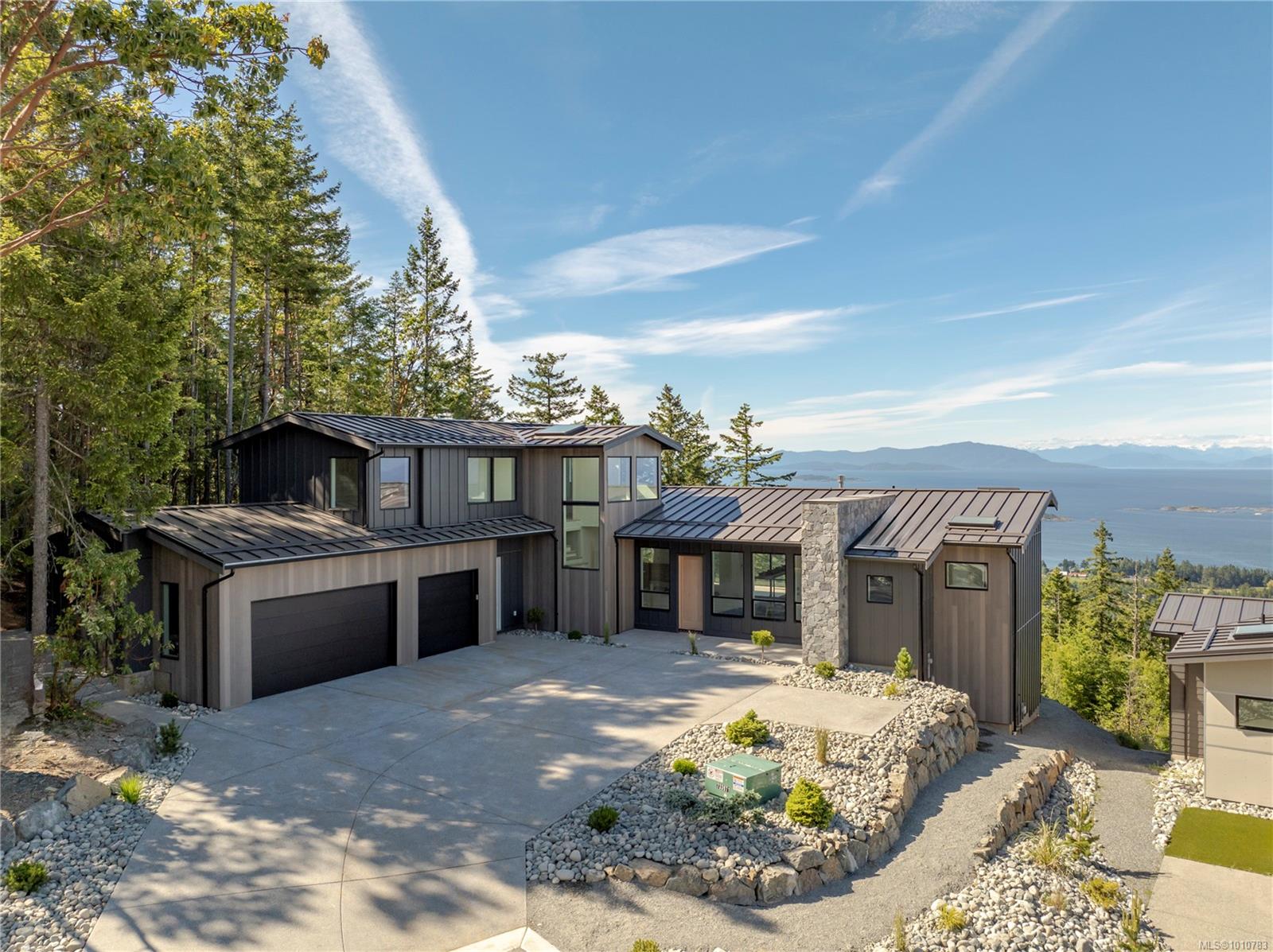 $2,499,900 - 7546 Tonnerre Way<br>Lantzville, British Columbia, V0R 2H0