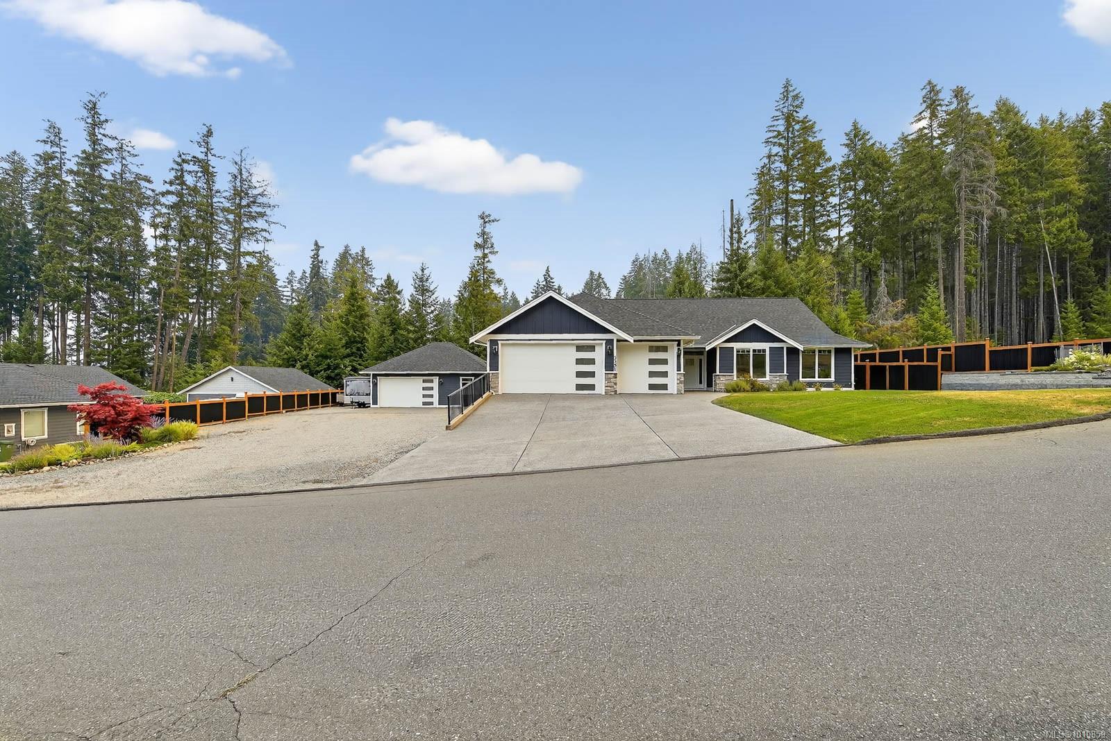 $1,189,900 - 3351 Argyle St<br>Port Alberni, British Columbia, V9Y 0A1
