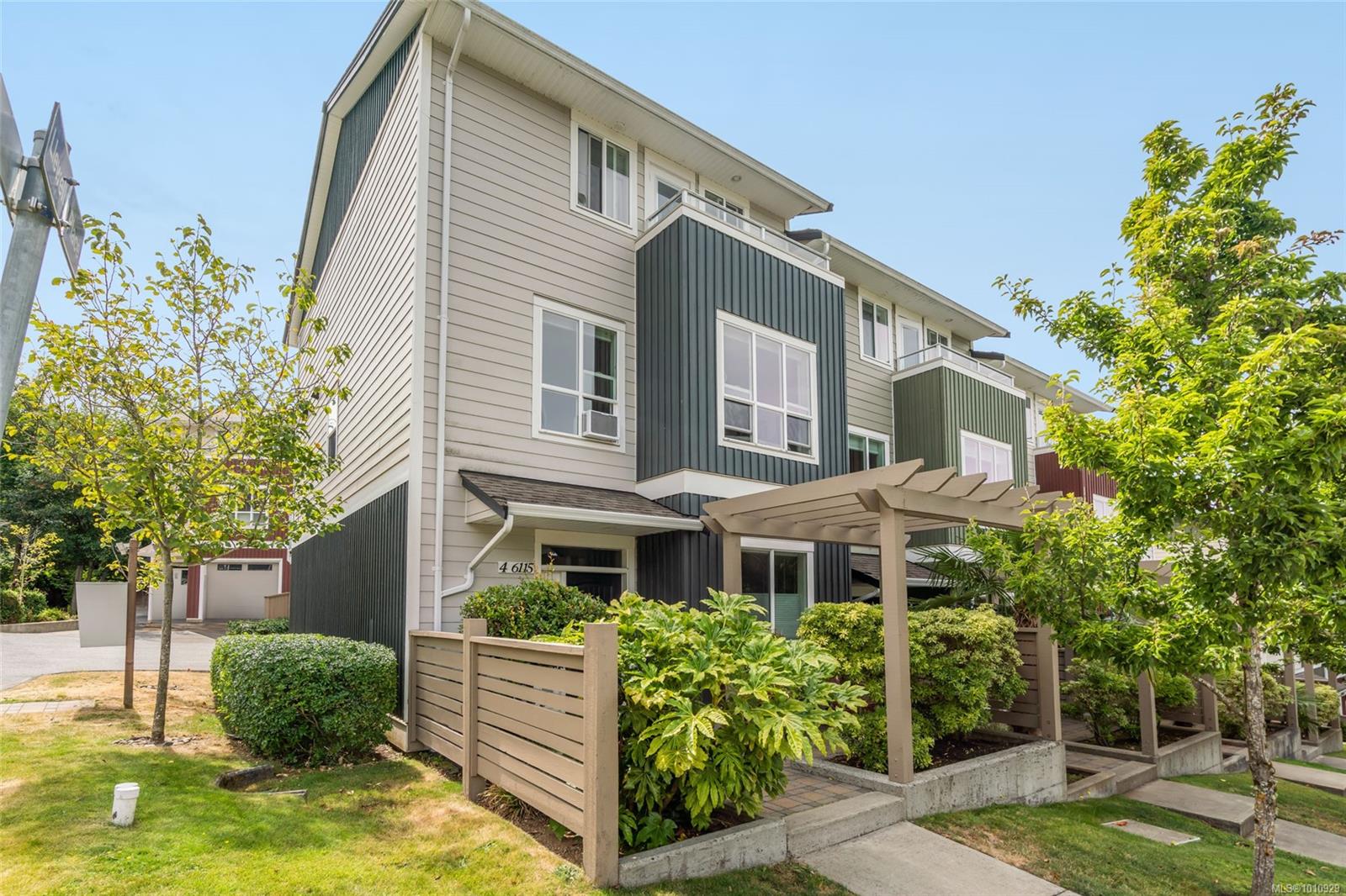 $649,900 - 6115 Glacier Way<br>Nanaimo, British Columbia, V9T 0H8