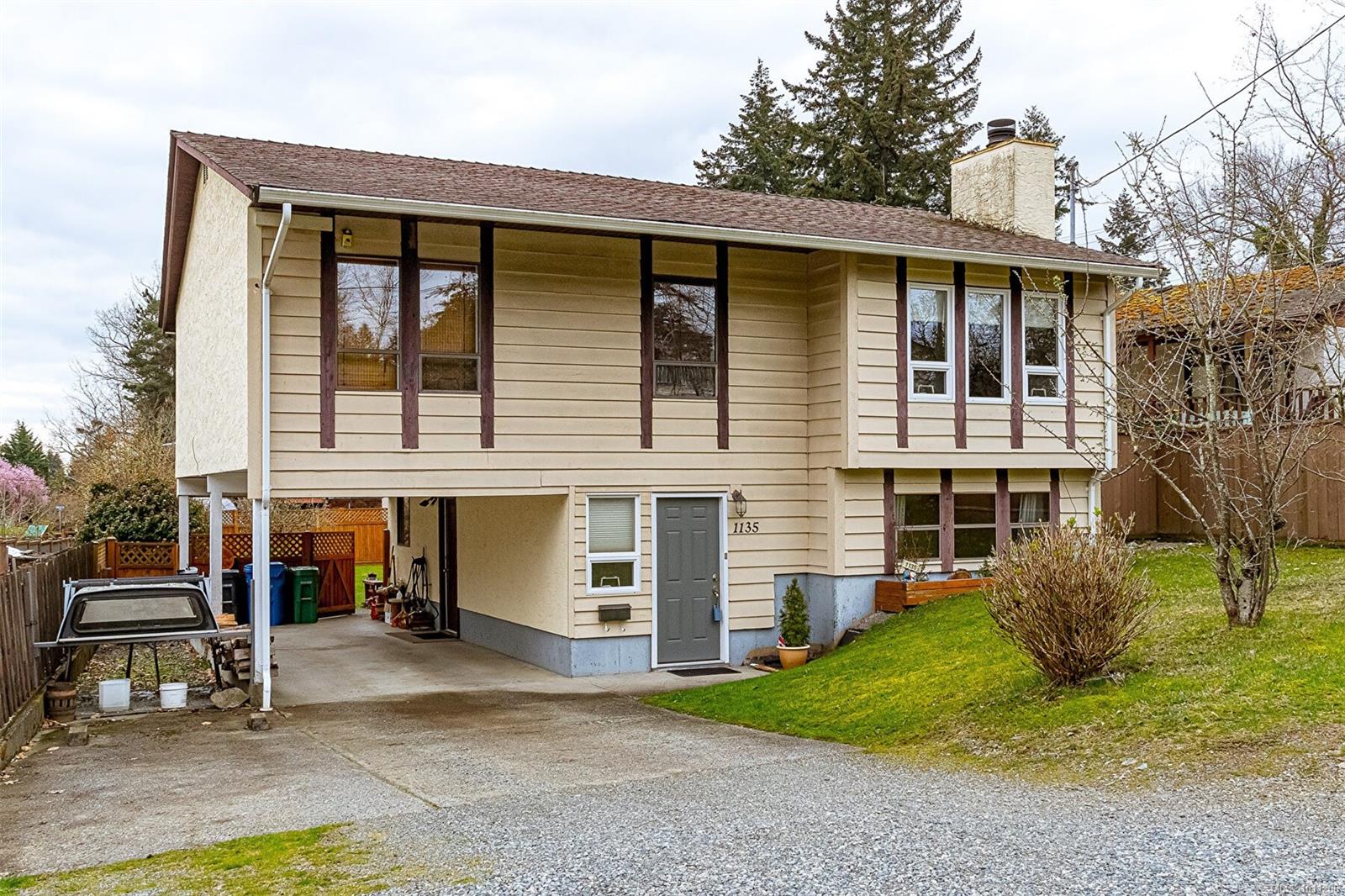 1135 McDonald Cres, (Na Central Nanaimo) Nanaimo British Columbia, V9S 5M1 $699,000