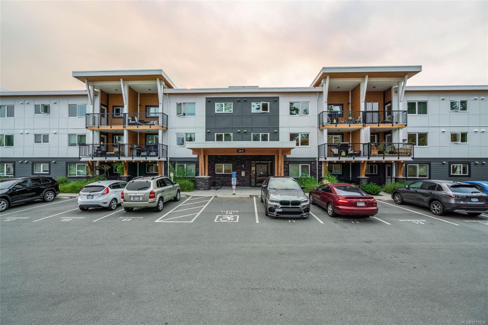 $519,900 - 4810 Cedar Ridge Pl<br>Nanaimo, British Columbia, V9T 0M7