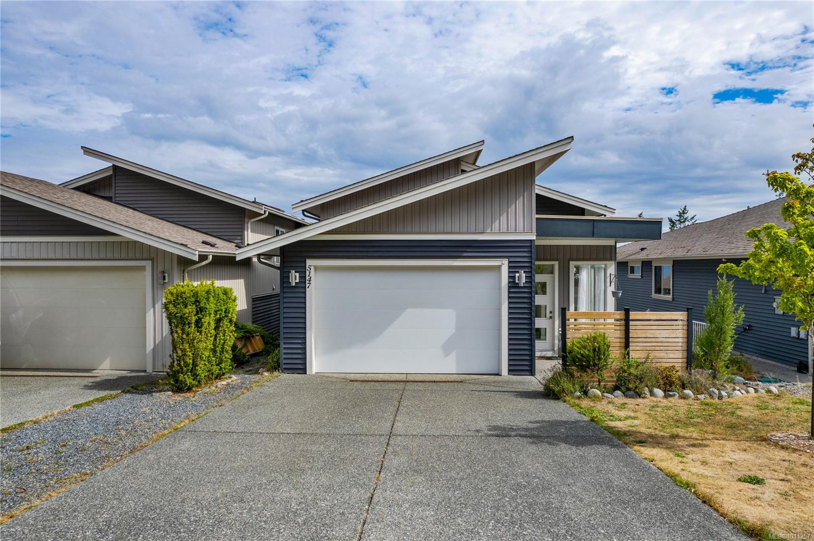 5147 Dunn Pl, (Na North Nanaimo) Nanaimo British Columbia, V9T 6S9 $925,000