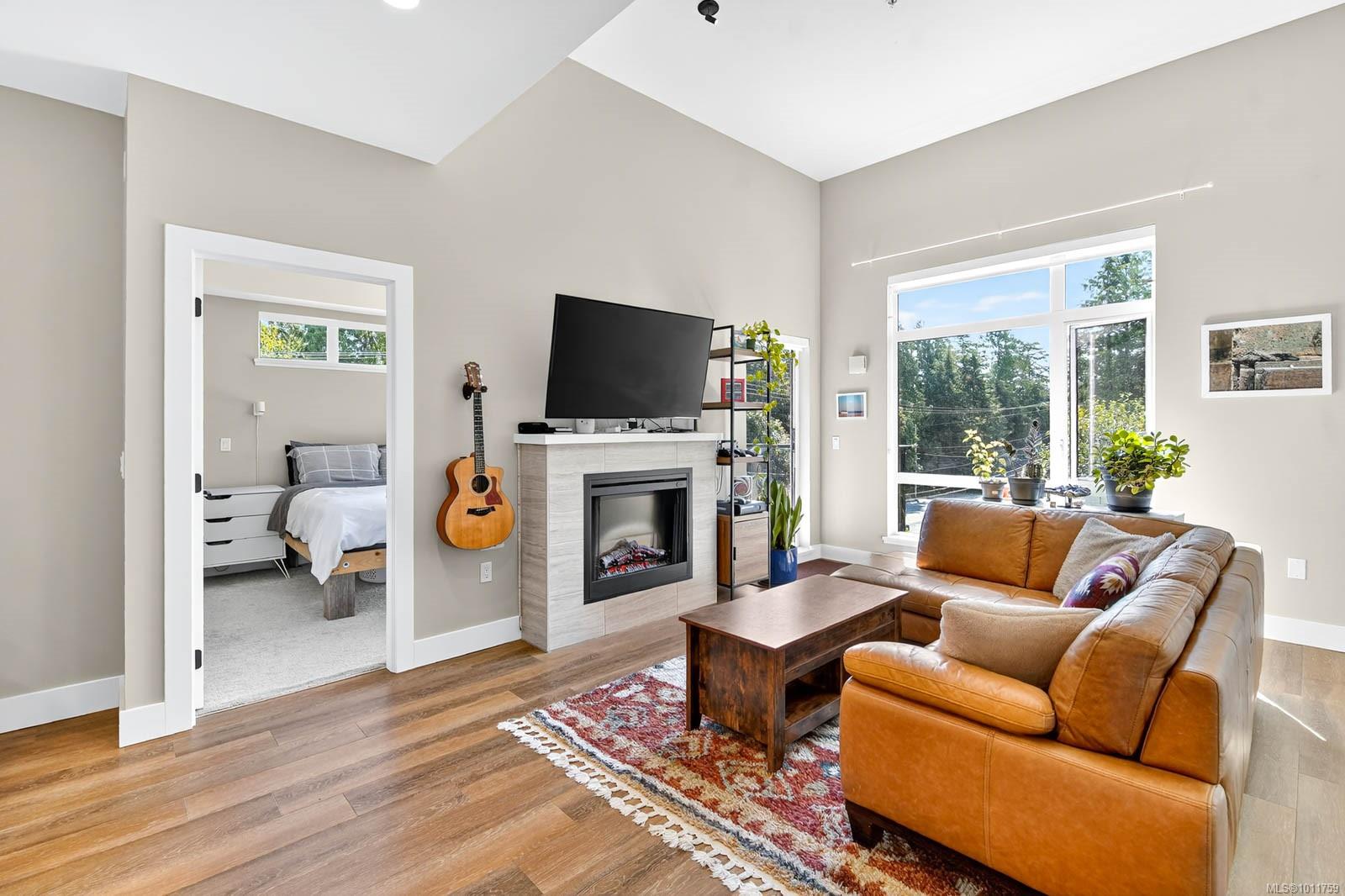 $849,000 - 700 Yew Wood Rd<br>Tofino, British Columbia, V0R 2Z0