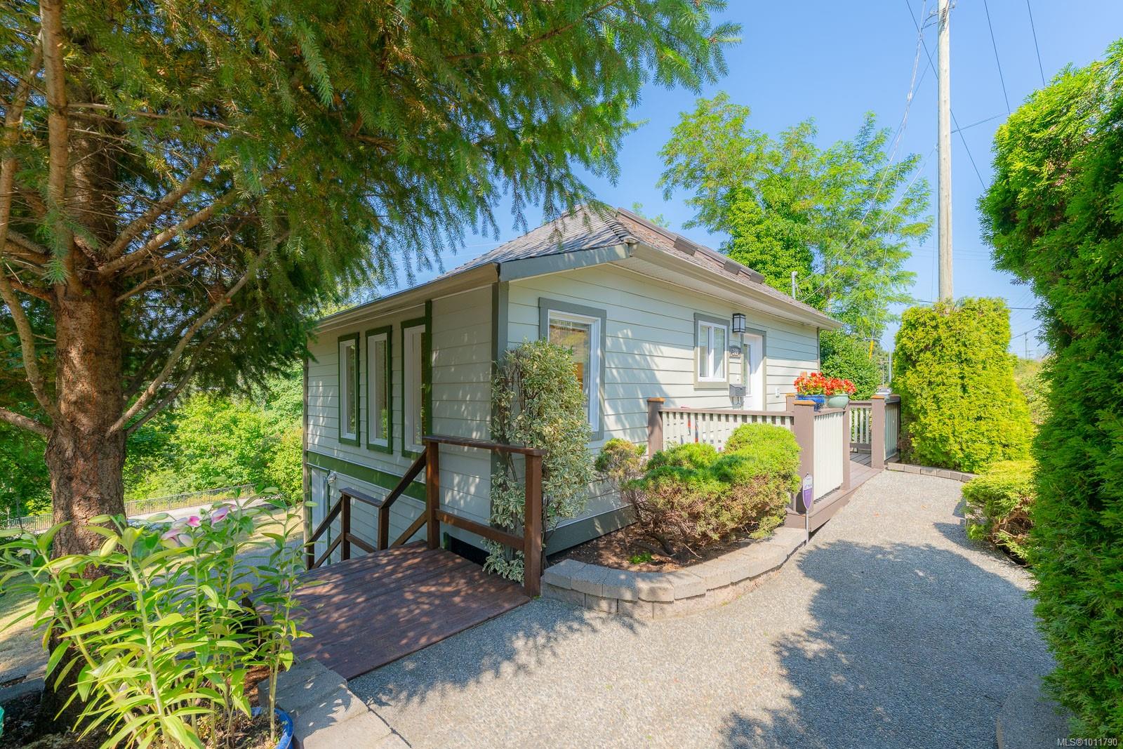309 Pine St, (Na Old City) Nanaimo British Columbia, V9R 2B8 $599,900