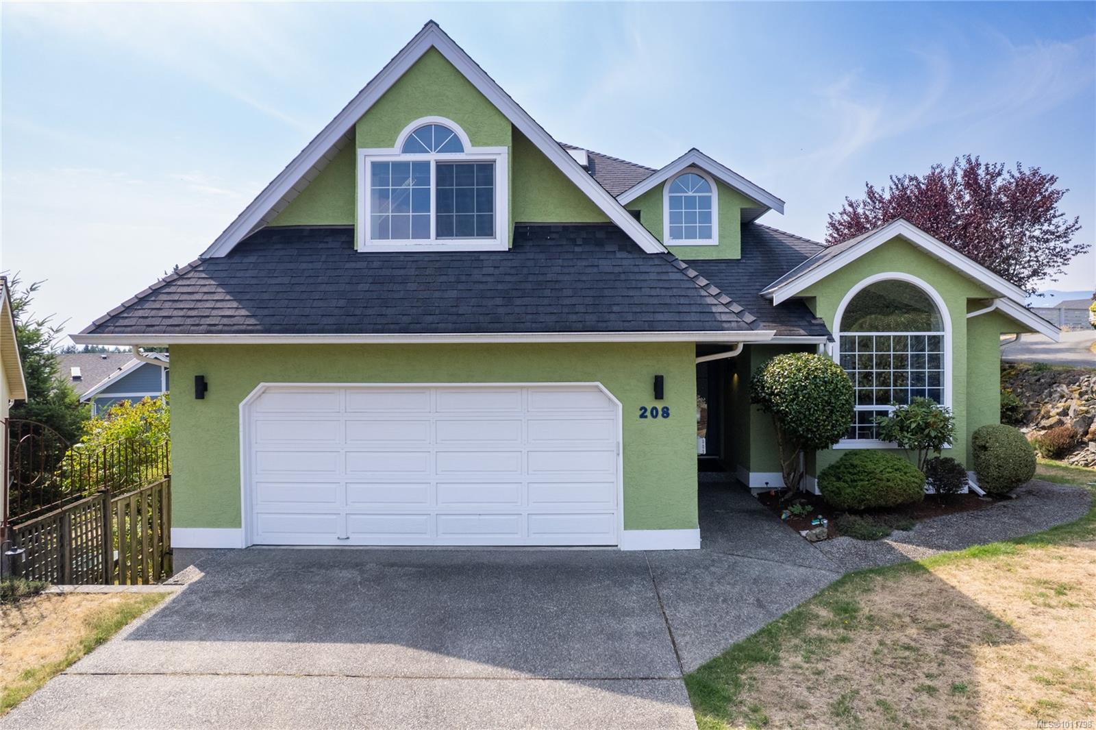 $1,100,000 - 208 SCARBOROUGH Pl<br>Nanaimo, British Columbia, V9T 5L3