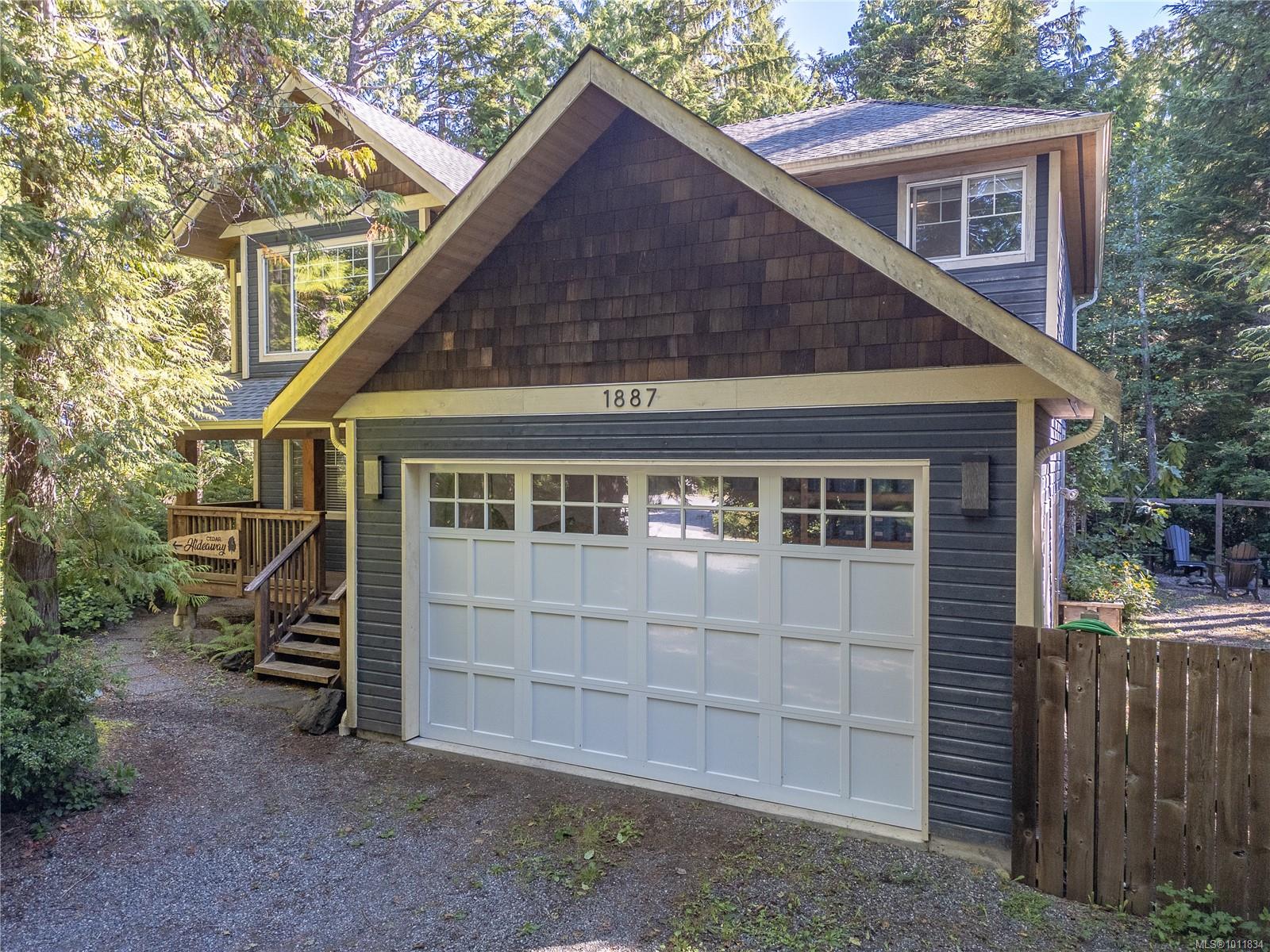 $1,159,000 - 1887 St. Jacques Blvd<br>Ucluelet, British Columbia, V0R 3A0