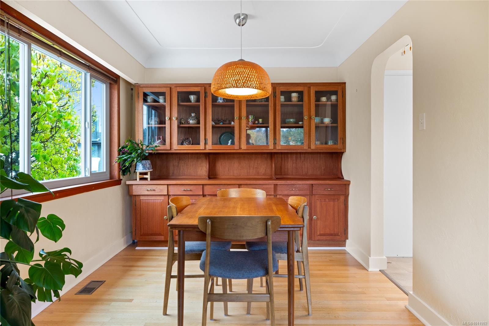 $599,900 - 658 Georgia Ave<br>Nanaimo, British Columbia, V9R 3W4