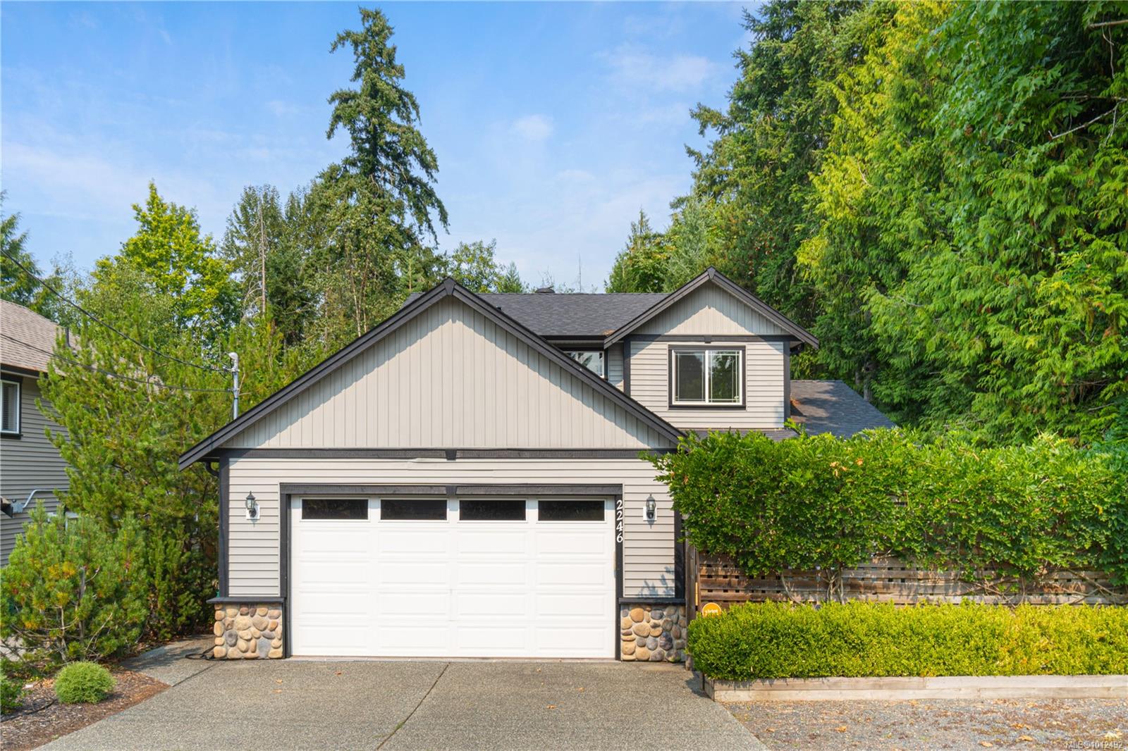 2246 Neil Dr, (Na South Jingle Pot) Nanaimo British Columbia, V9R 6T4 $949,900