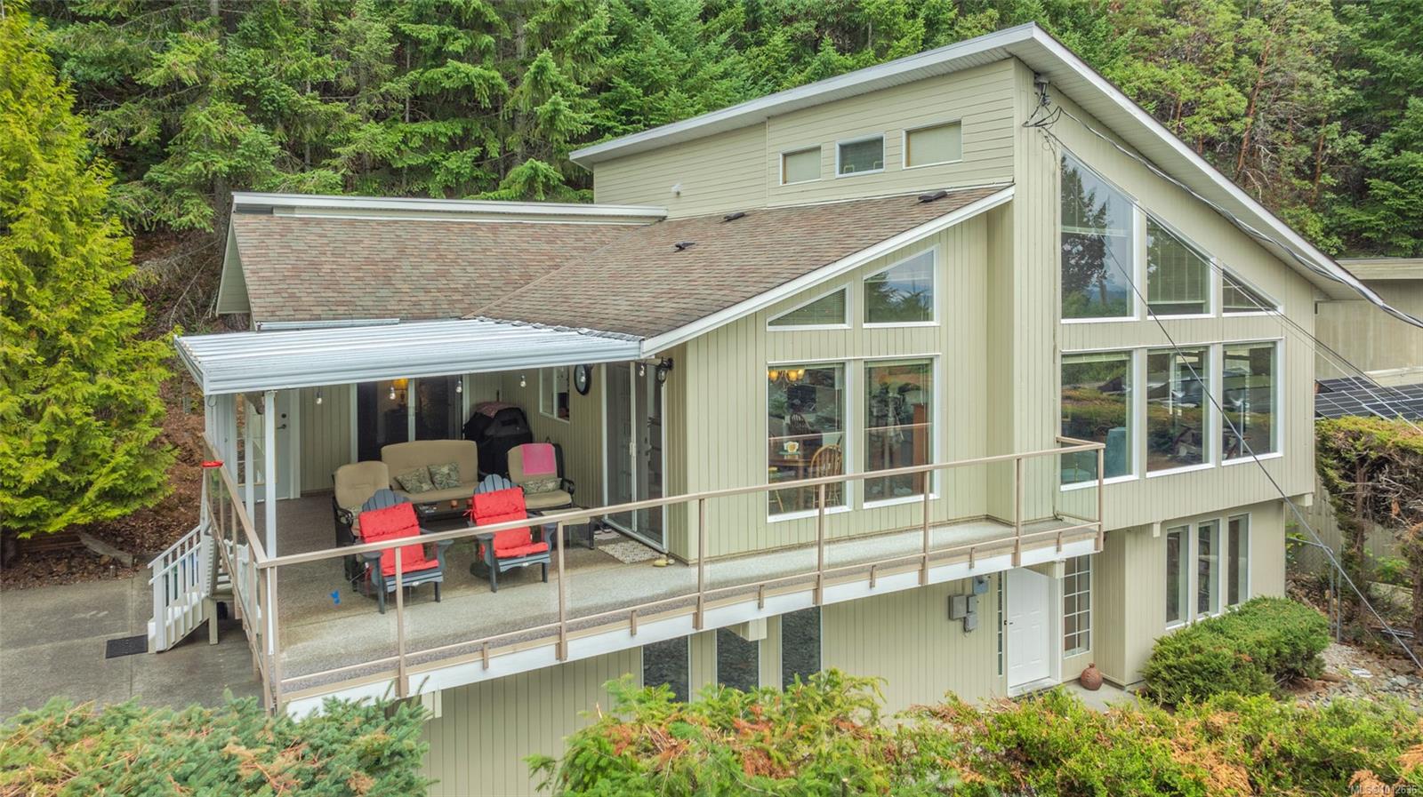 $1,098,000 - 3220 Telescope Terr<br>Nanaimo, British Columbia, V9T 4A9