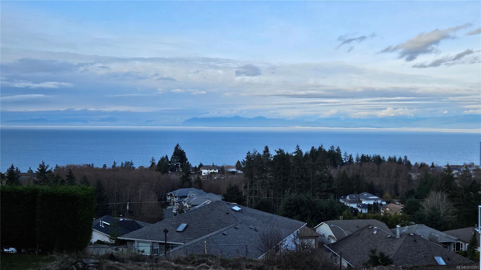 $544,900 - 5230 Laguna Way<br>Nanaimo, British Columbia, V9T 5L7