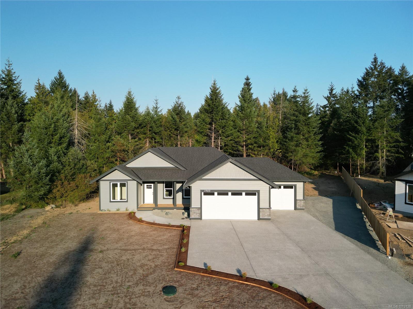 $1,199,900 - 1940 Woobank Rd<br>Nanaimo, British Columbia, V9X 1G9