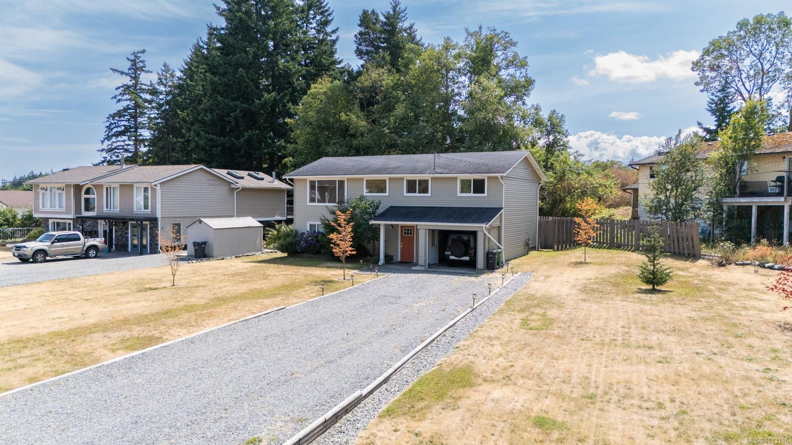 $824,900 - 2591 Rosstown Rd<br>Nanaimo, British Columbia, V9T 3R9