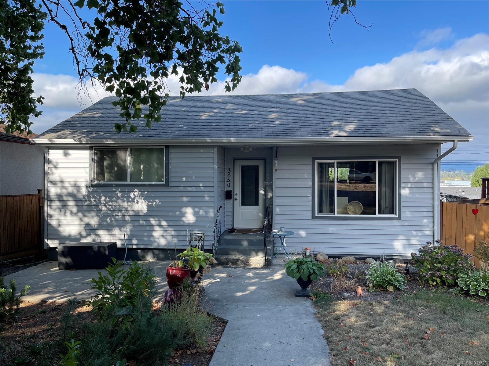 3650 8th Ave, (PA Port Alberni) Port Alberni British Columbia, V9Y 4R5 $555,000
